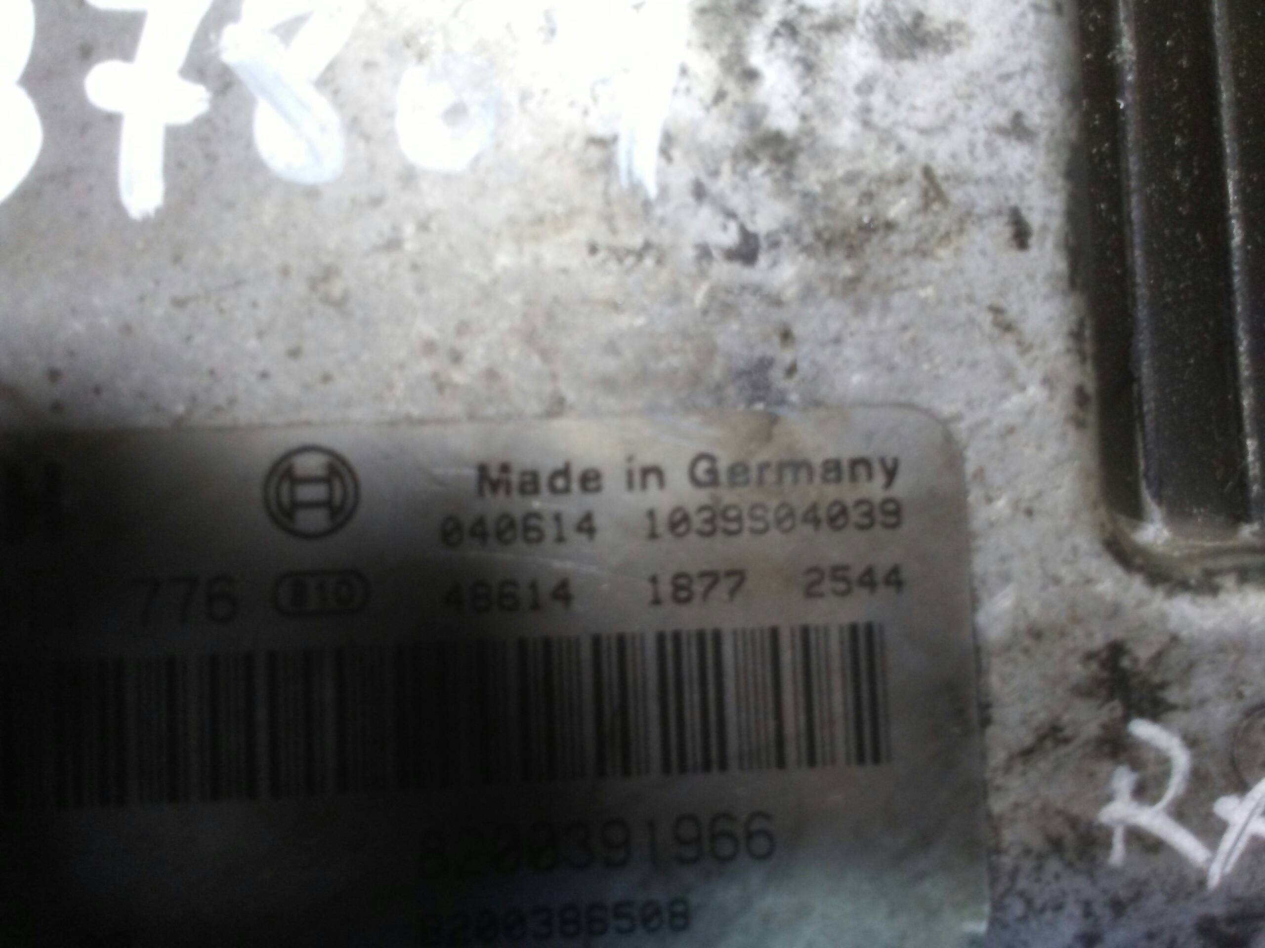 Switchboard engine uce F9QB8 0281011776 de Renault Megane ii 2002-2009 - pieza usada