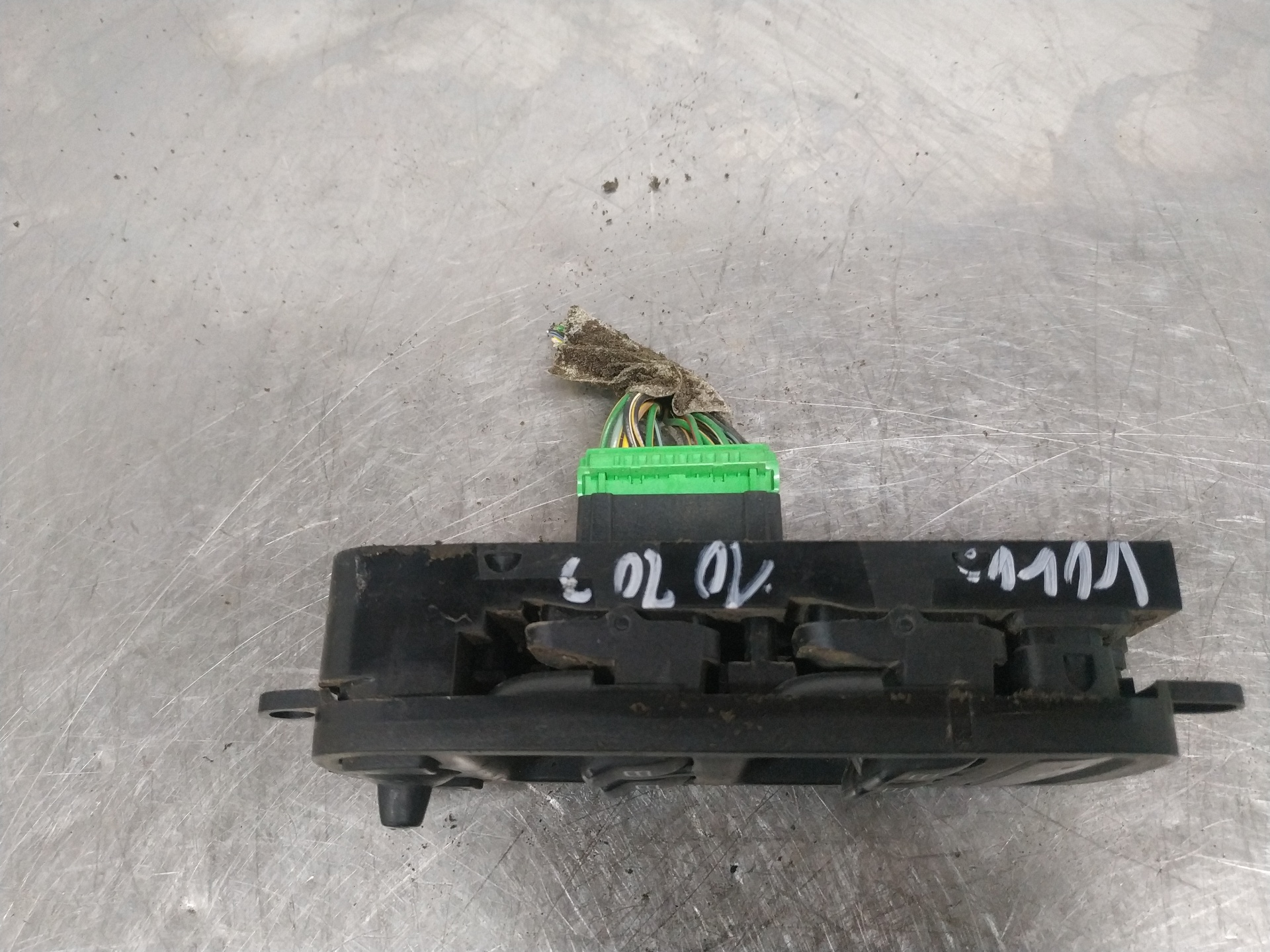Front window control panel lh D4204T 30710787 de Volvo V50 (545) 2004-2010 - pieza usada