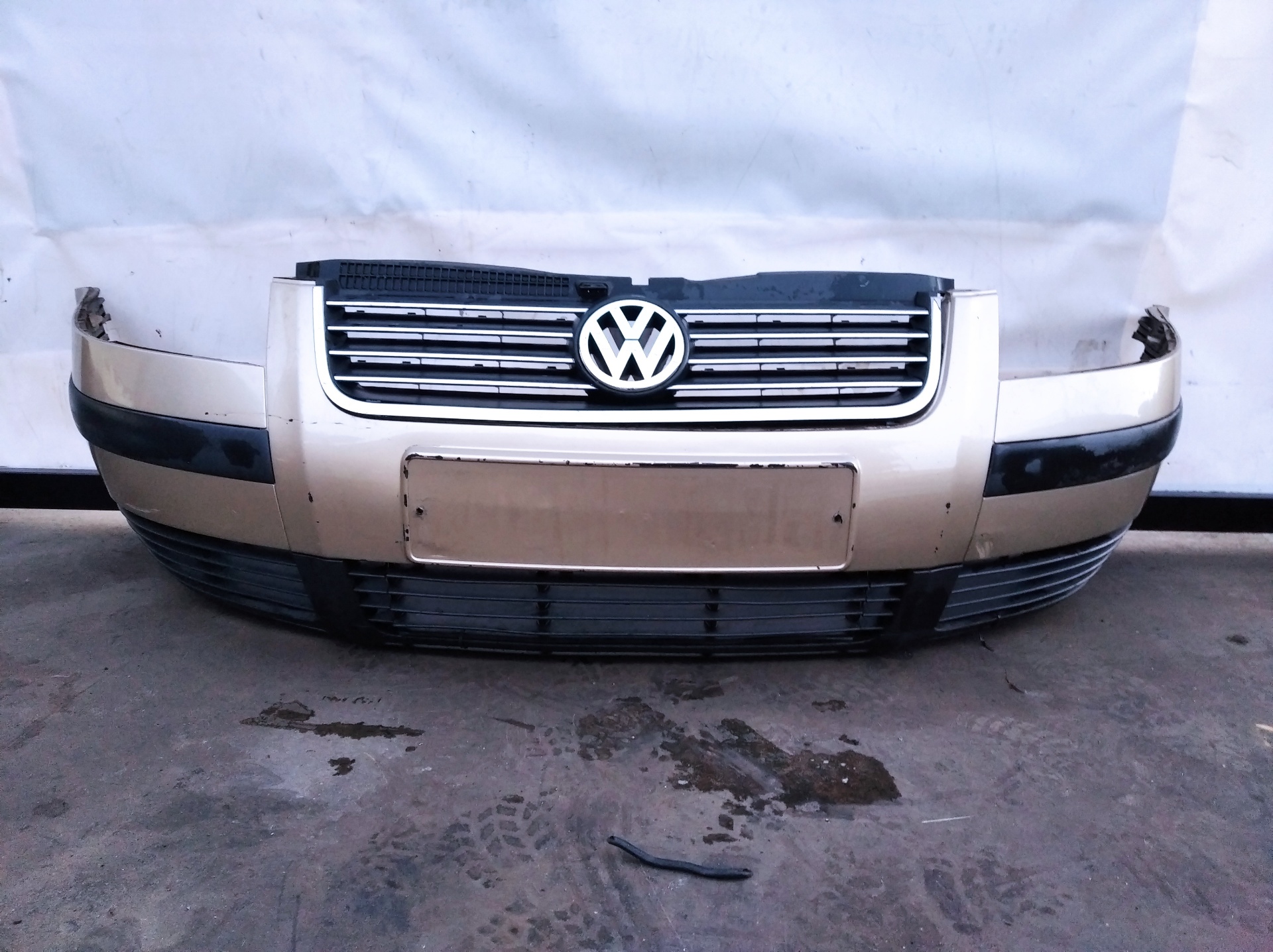 VOLKSWAGEN Polo 3 generation (1994-2002) Бампер передний 27496782