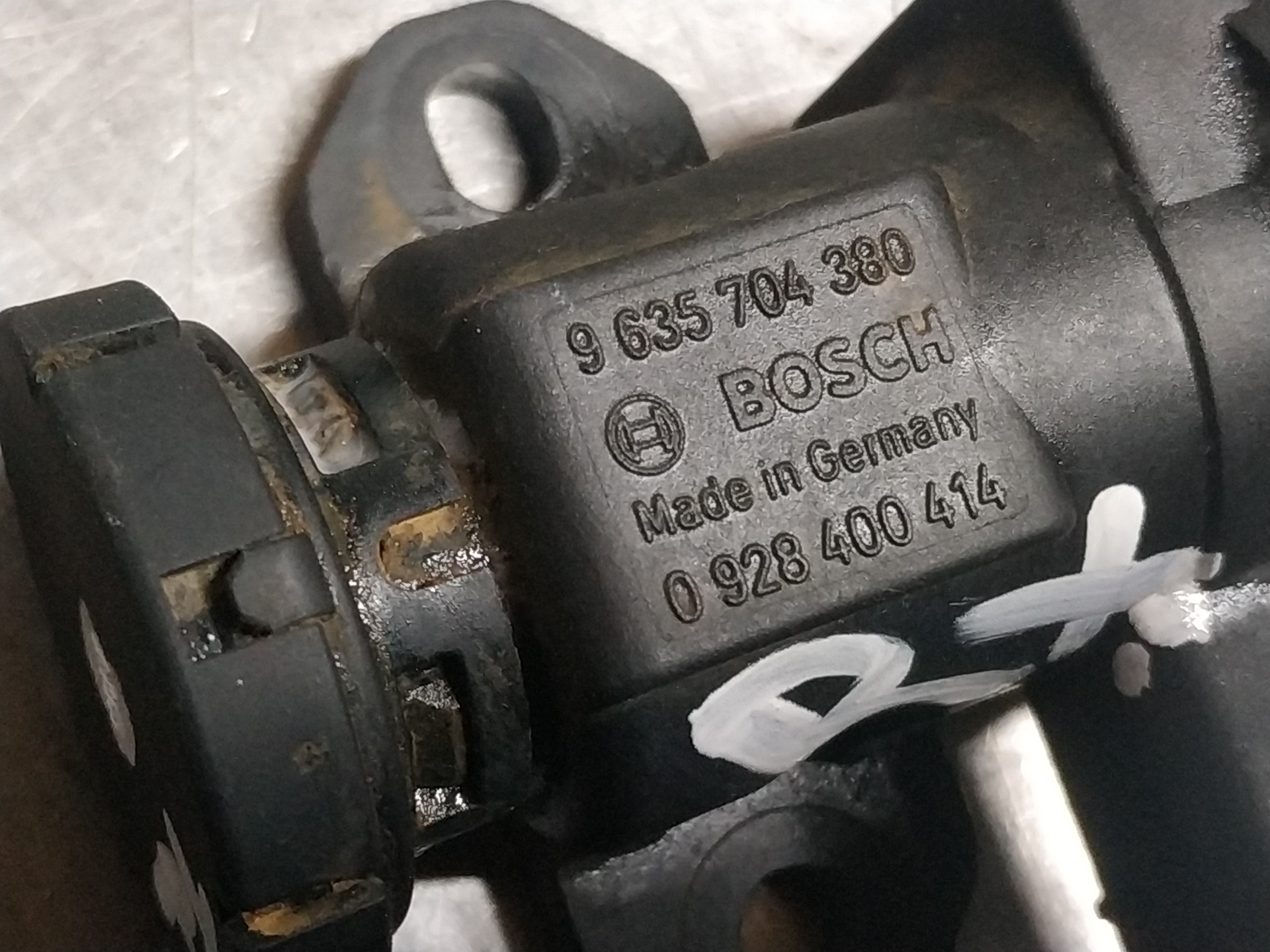 Válvula de aire adicional RHY 9635704380 de Citroen Xsara (n1) 2000-2005 - pieza usada