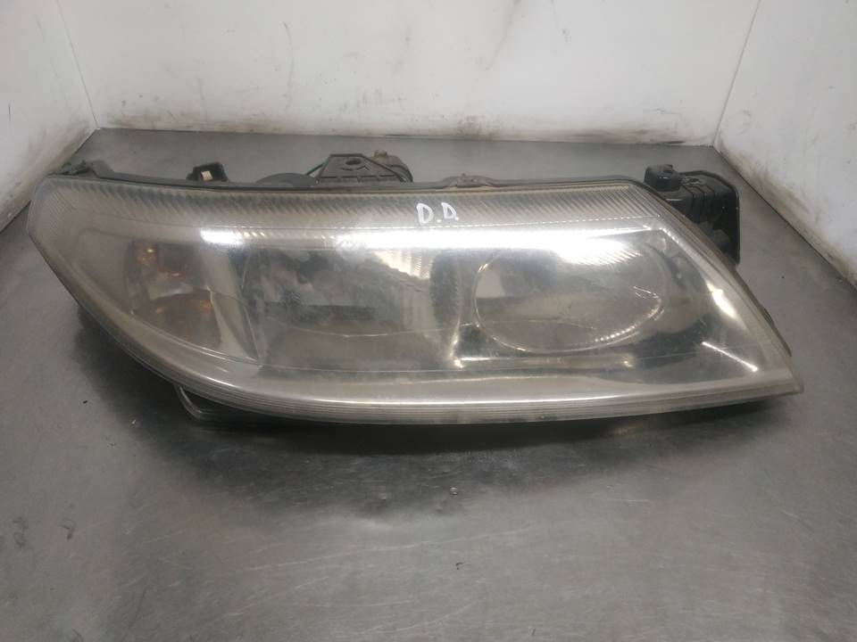 Headlamp rh 8200002847 de Renault Laguna ii (bg0/1_) 2001-2007