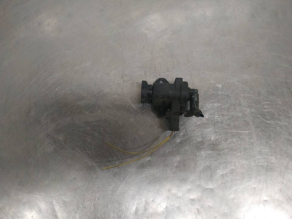 Válvula de aire adicional 9635704380 de Citroen C5 2002-2003 - pieza usada