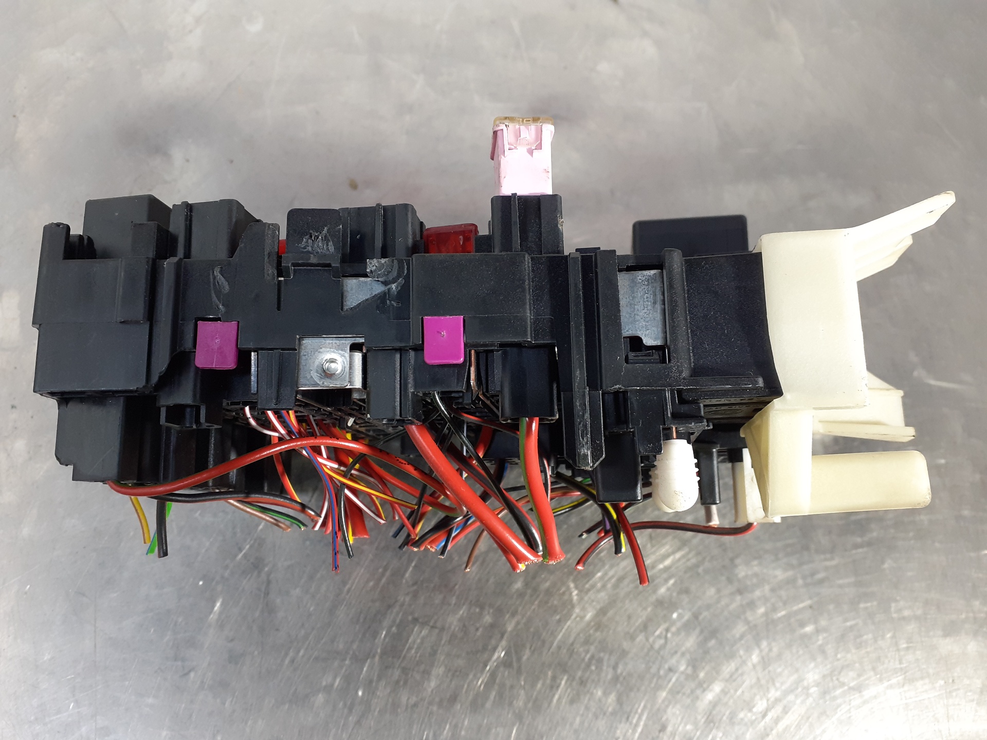 SEAT Toledo 3 generation (2004-2010) Fuse Box 5Q0937615C 18982384