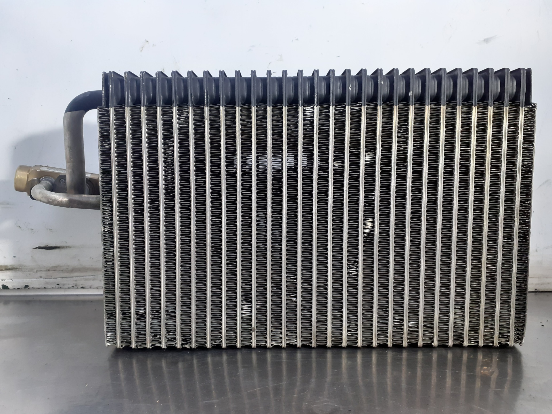 MITSUBISHI C-Class W203/S203/CL203 (2000-2008) Gaisa kondensācijas radiators 2208300384 18995848