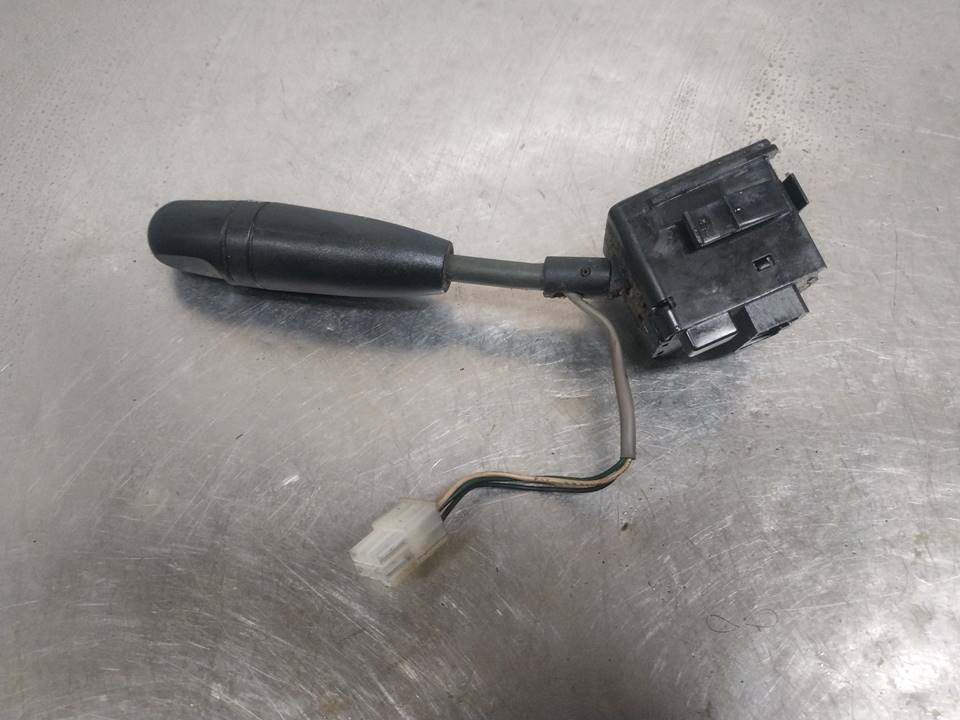 Mando intermitentes F8CV 96540683 de Daewoo Matiz (m100, m150) 1998-2004 - pieza usada