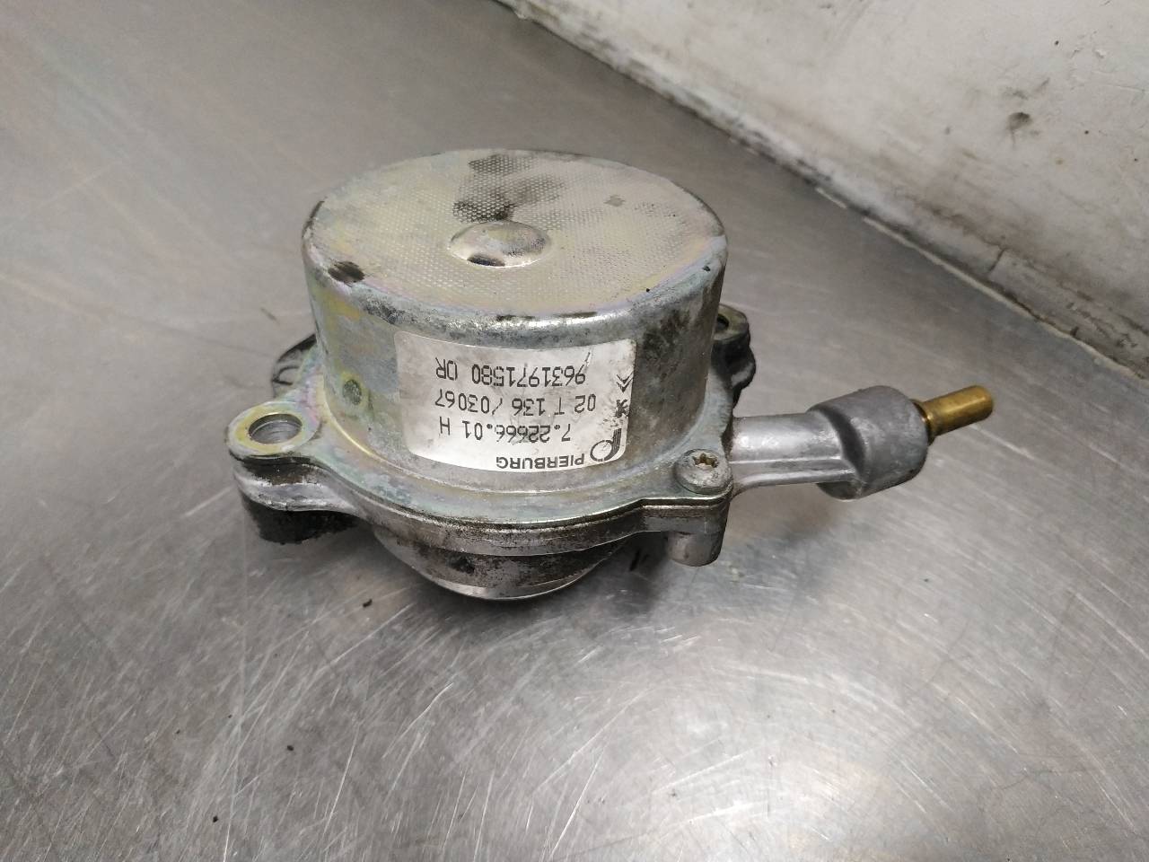 Depresor freno / bomba vacio 4HXDW12TED4FAP,4HX 9631971580 de Citroen C5 2001-2004 - pieza usada