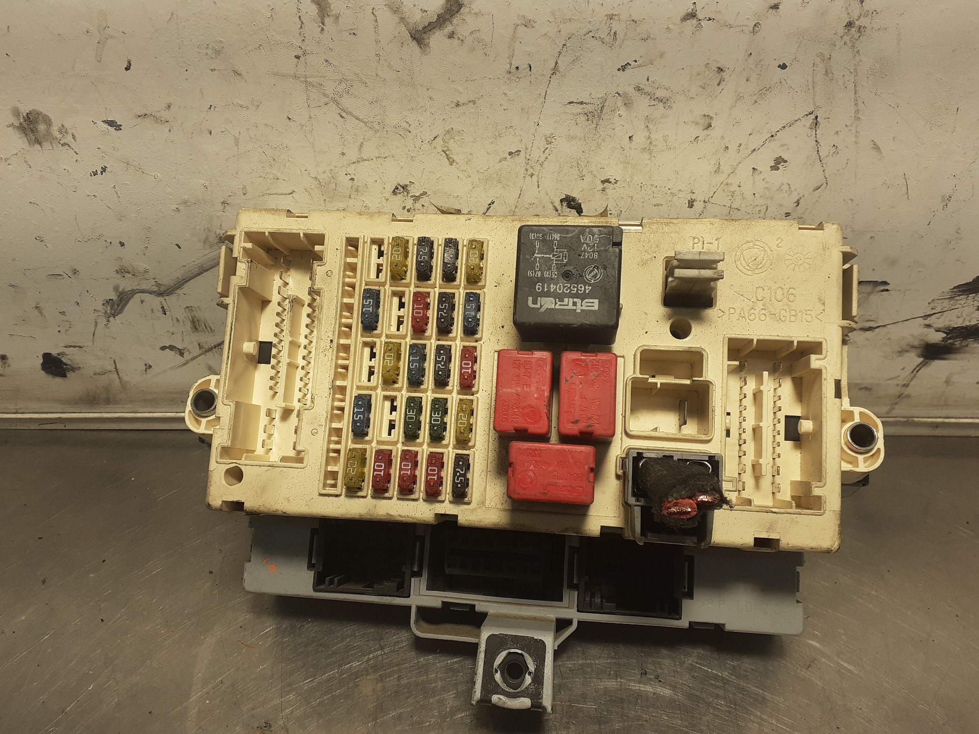 FIAT Stilo 1 generation (2001-2010) Fuse Box 46797609 23572167