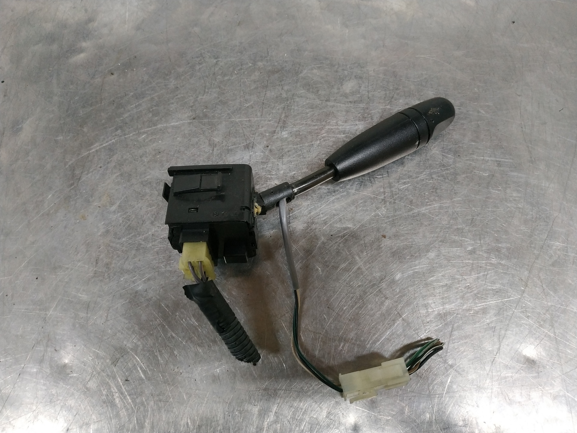 Mando intermitentes F14D3 96540683 de Chevrolet Aveo / kalos sedán (t200) 2003-2008 - pieza usada