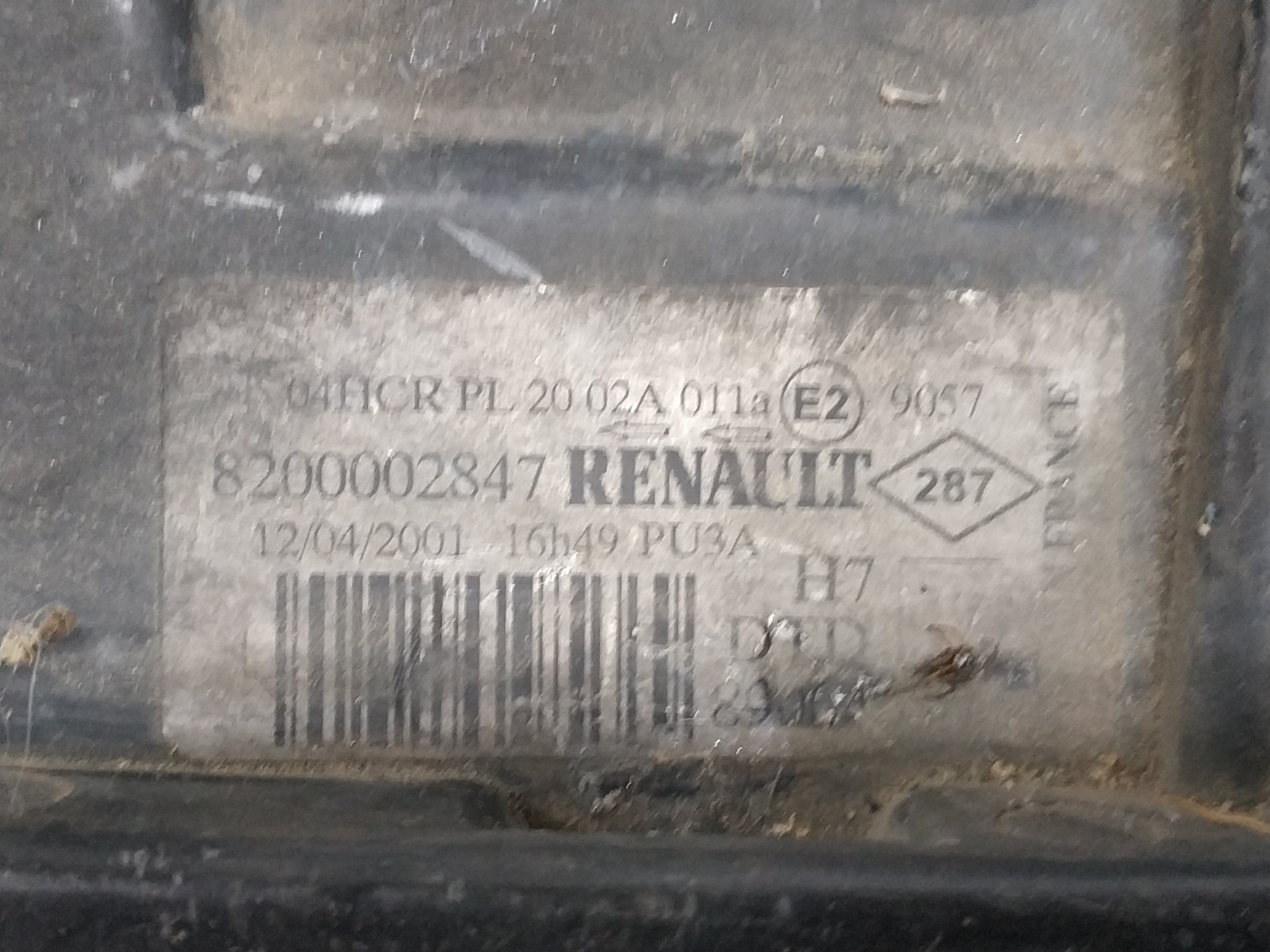 Headlamp rh F9Q D6 8200002847 de Renault Laguna ii (bg0/1_) 2001-2007 - pieza usada