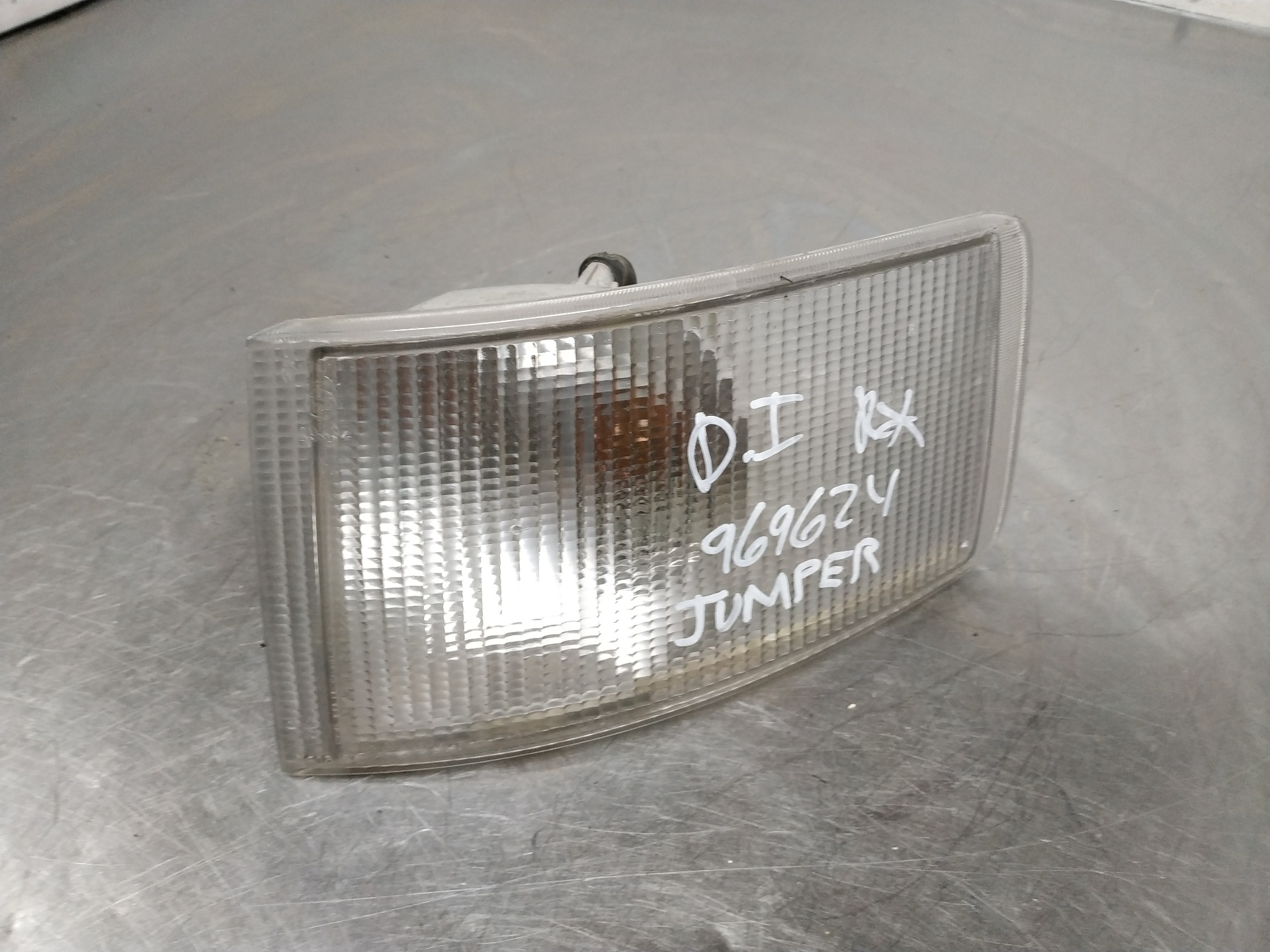 Scheinwerfer vorne links DJY 35710747 de Citroen Jumper 1998-2001 - pieza usada