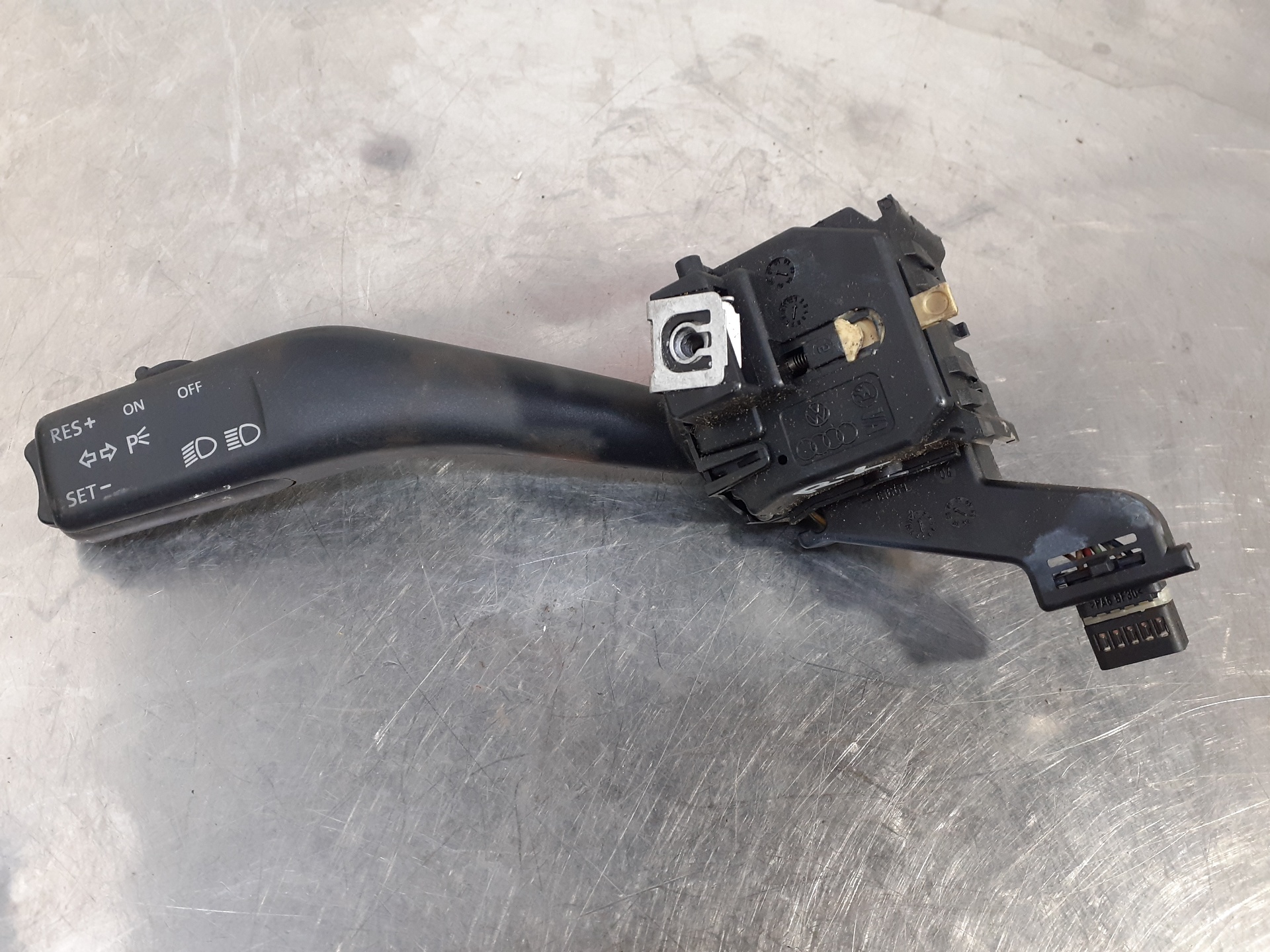 OPEL Toledo 3 generation (2004-2010) Headlight Switch Control Unit 1K0953513A 19015729