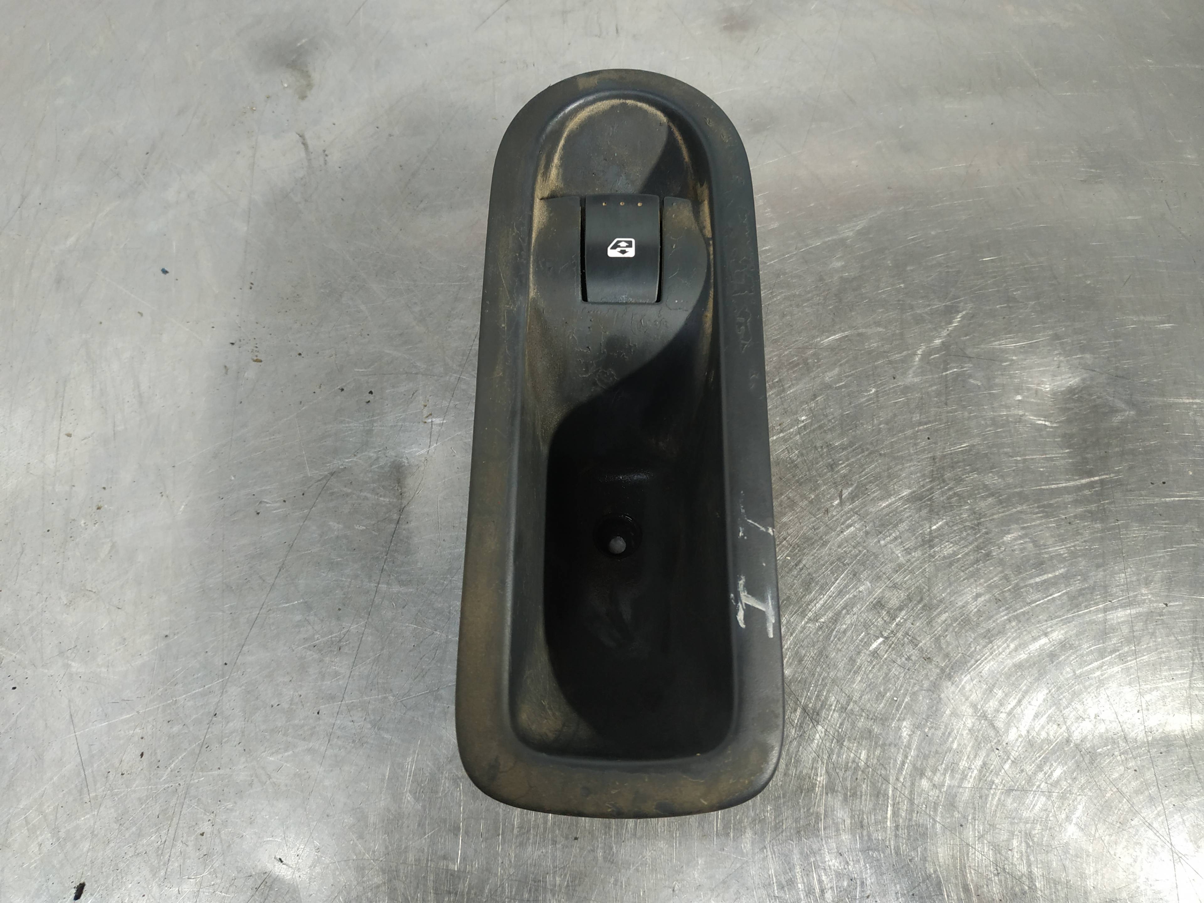 RENAULT Megane 2 generation (2002-2012) Rear Right Door Window Control Switch 156015540 19013676