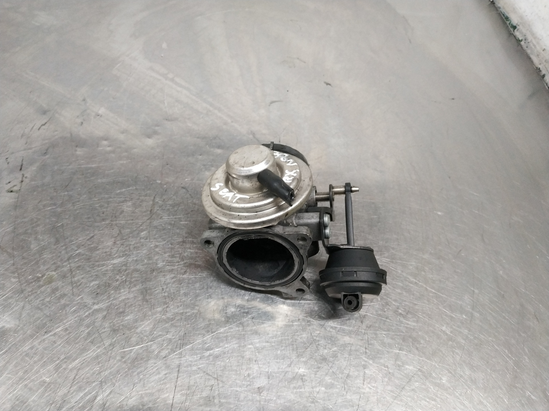 SEAT Cordoba 1 generation (1993-2003) EGR Valve 038129637 27319223