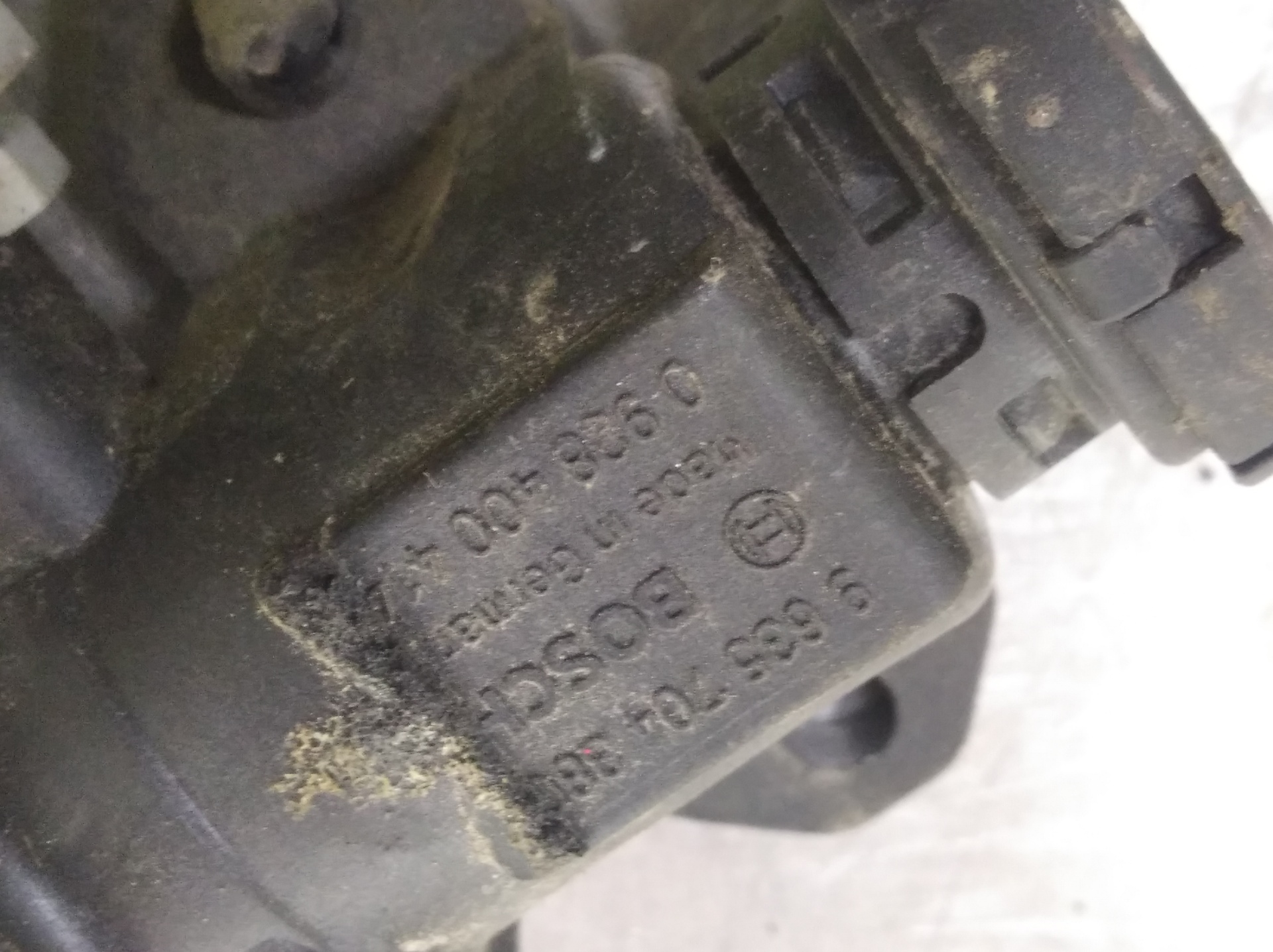 Válvula de aire adicional 4HXDW12TED4FAP,4HX 9635704380 de Citroen C5 2001-2004 - pieza usada