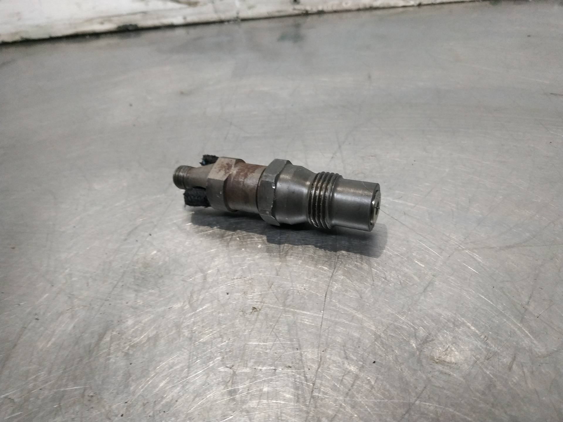 VOLKSWAGEN Express Injector de combustibil KCA30S44 23612605