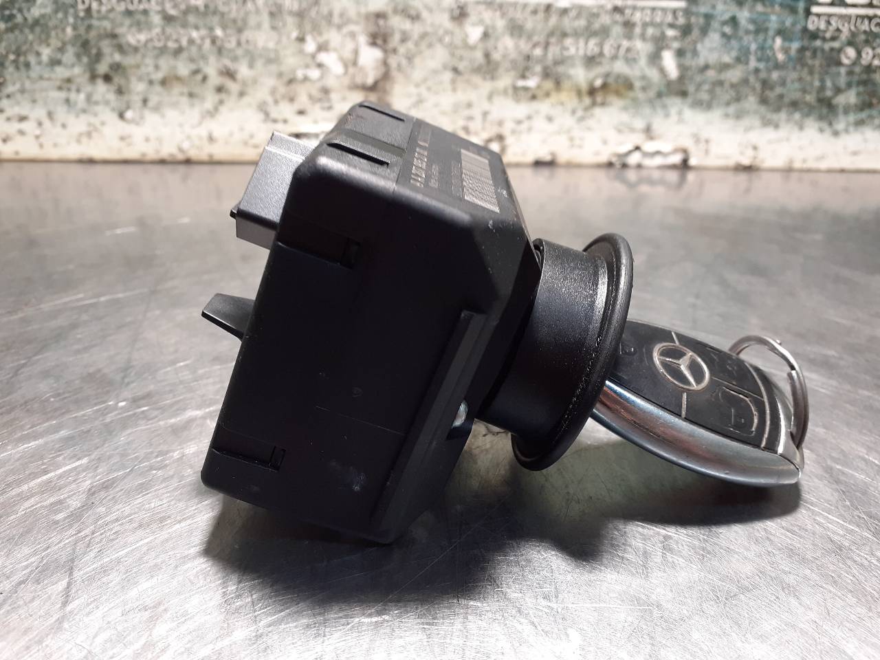 MERCEDES-BENZ C-Class W204/S204/C204 (2004-2015) Ignition Lock A2079052700 18964369