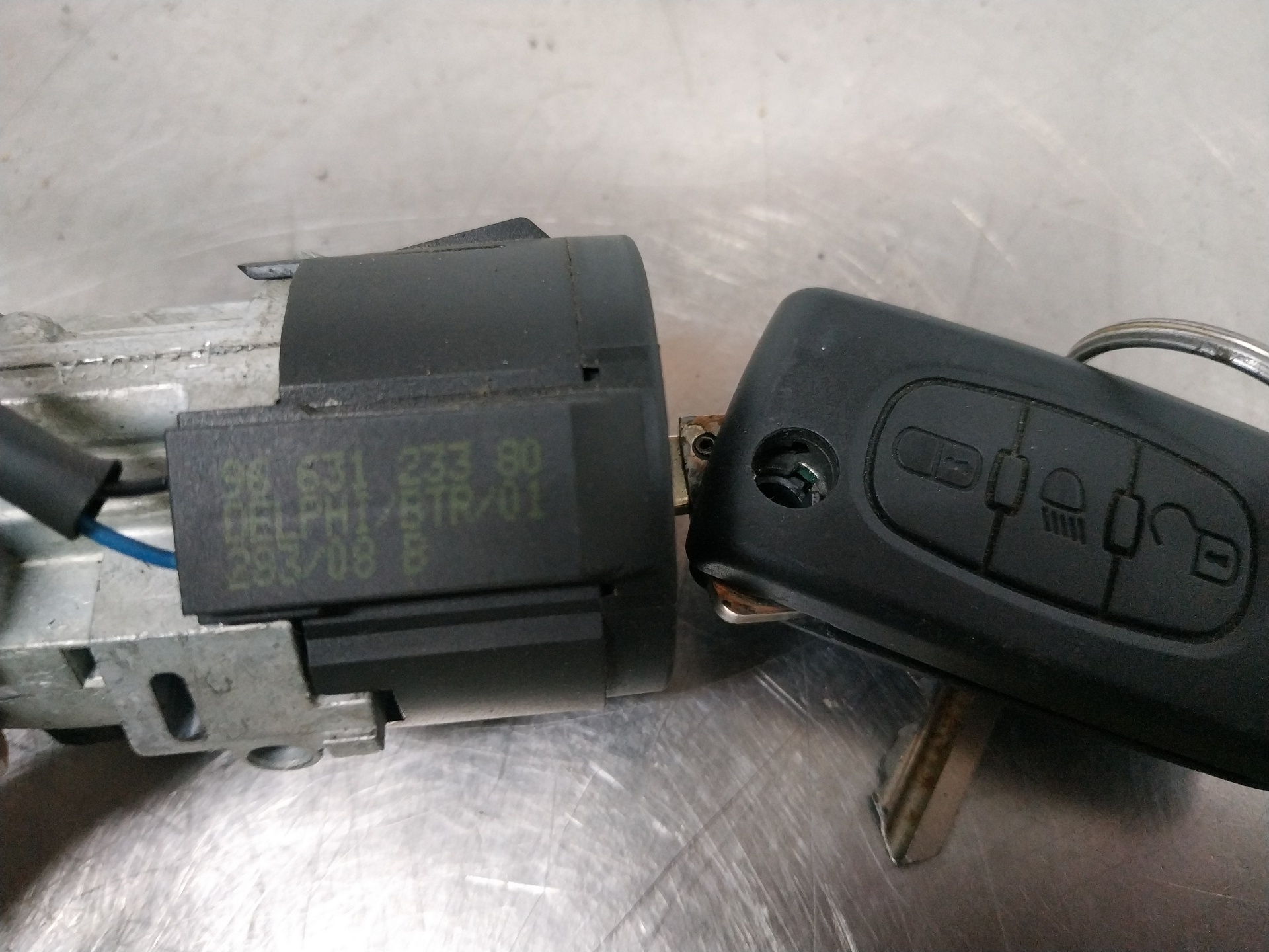 Comutador de arranque DV6TED4,9HZDV6TED4,9HYDV6TED4,9HZ,9HY 9663123380 de Citroen C4 coupé (la_) 2004-2011 - pieza usada