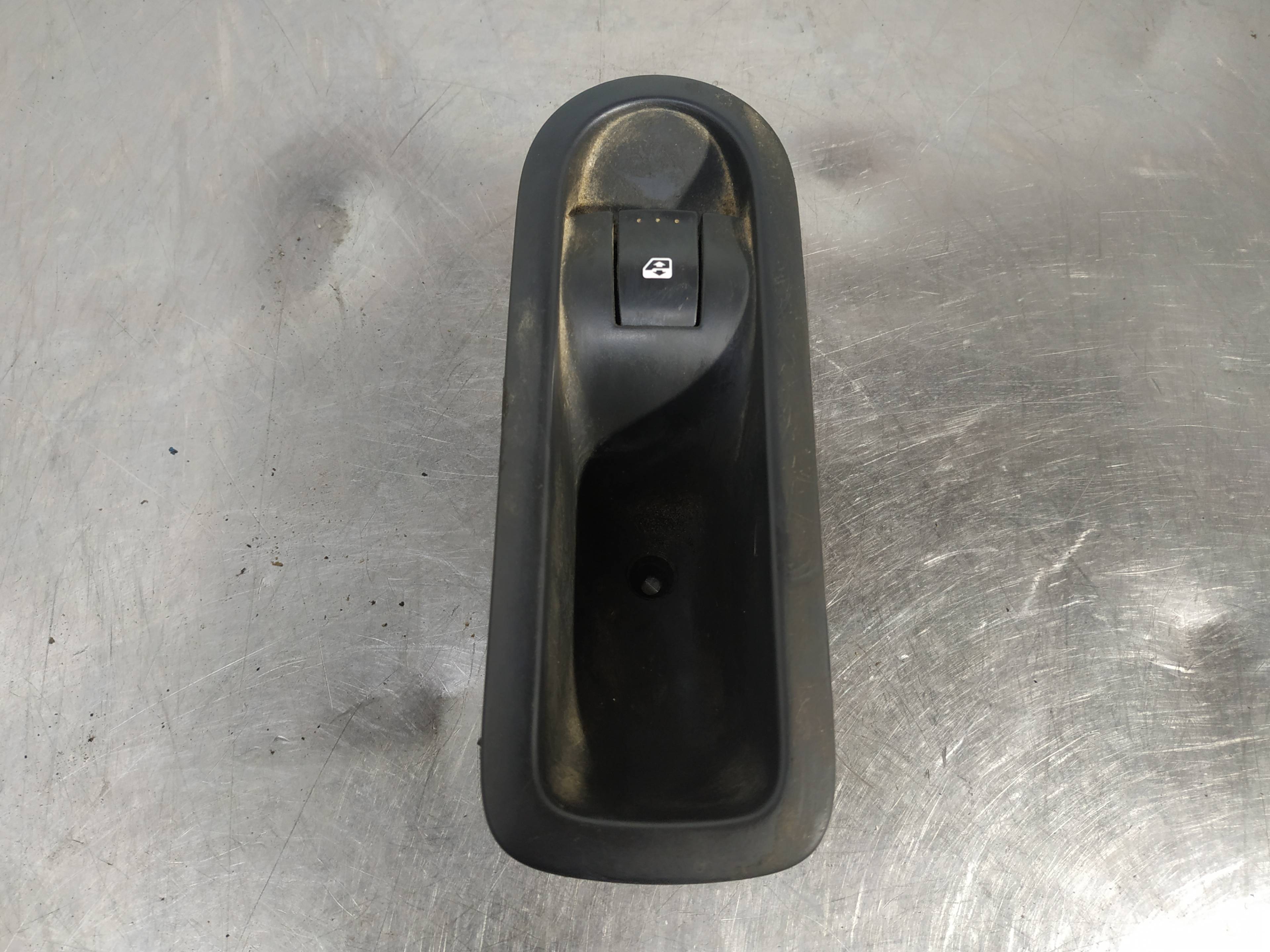 Elevalunas trasero derecho 156015540 de Renault Megane ii 2002-2009