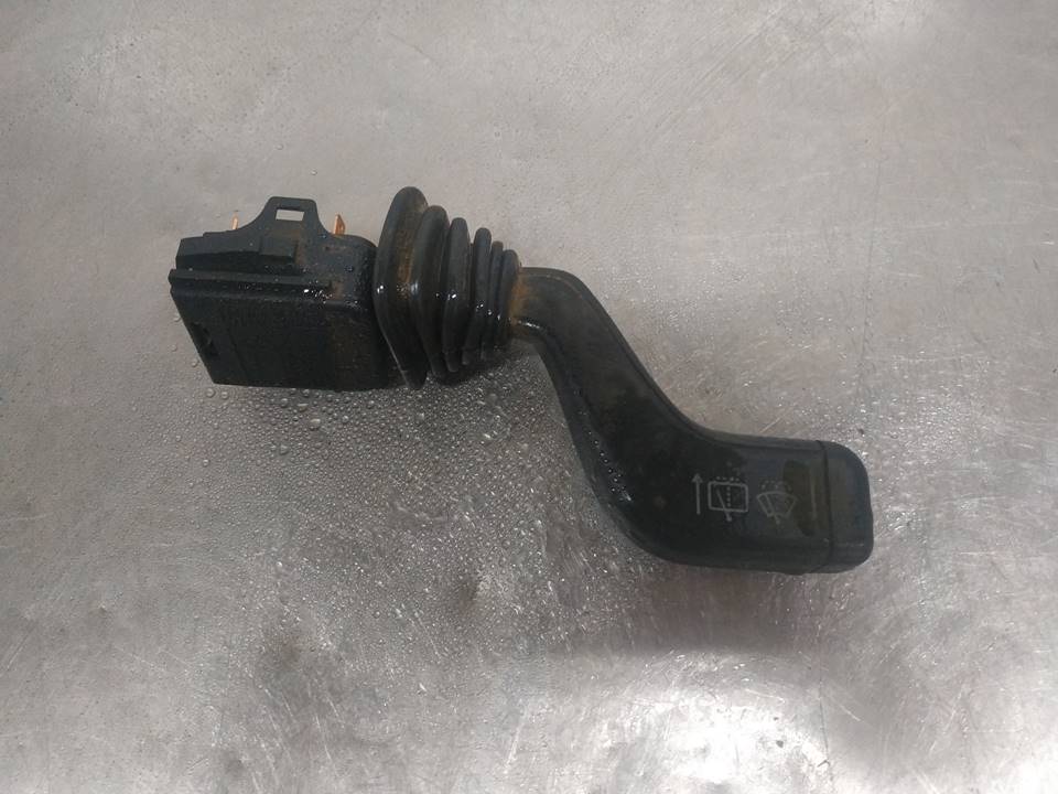 Mando del limpia 90124931 de Opel Corsa b (s93) 1996-2000 - pieza usada