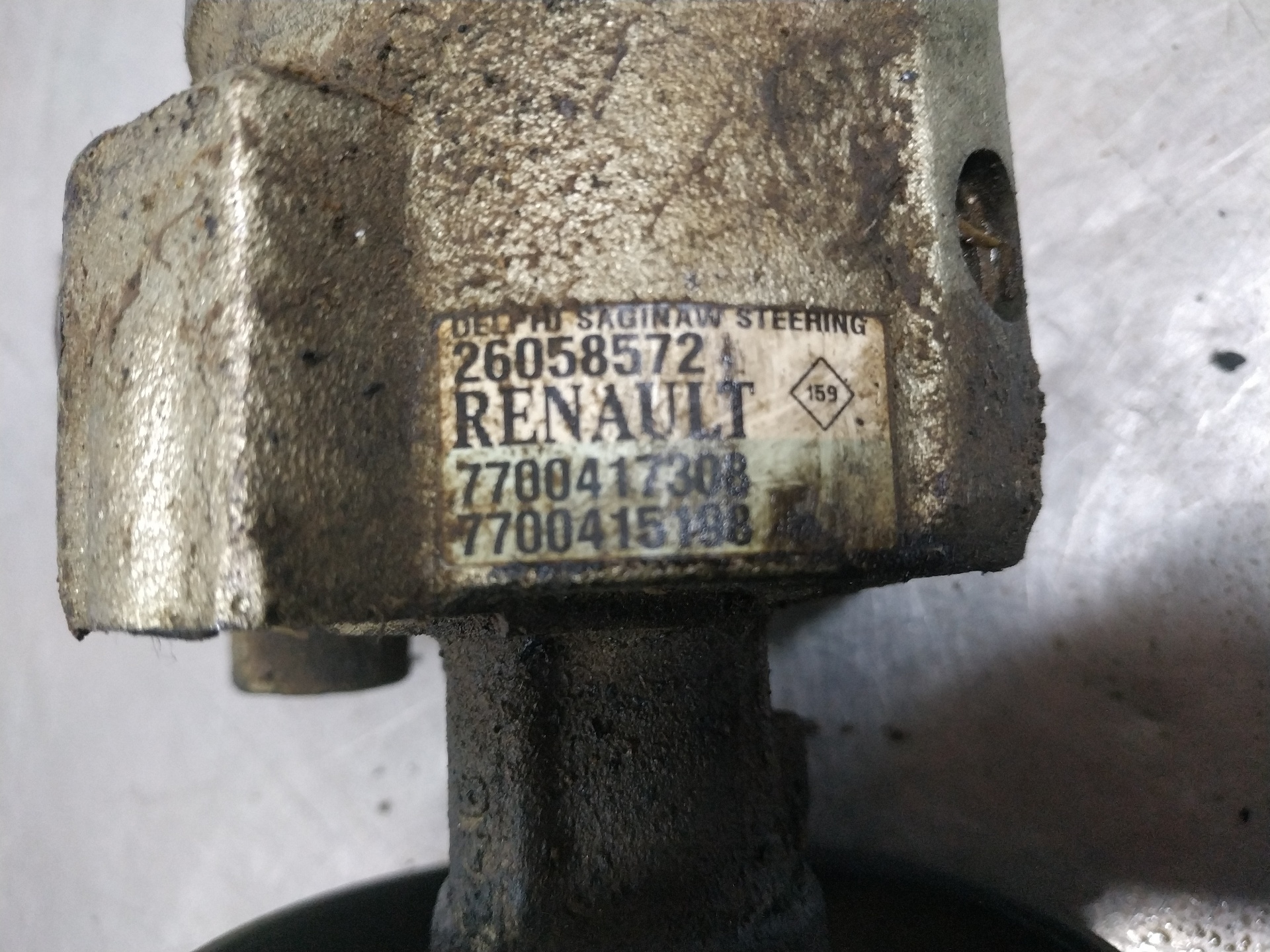 Pompe de direction F9Q730,F9Q734,F9Q731,F9Q736,F9Q 7700417308 de Renault Megane i 1997-2003 - pieza usada