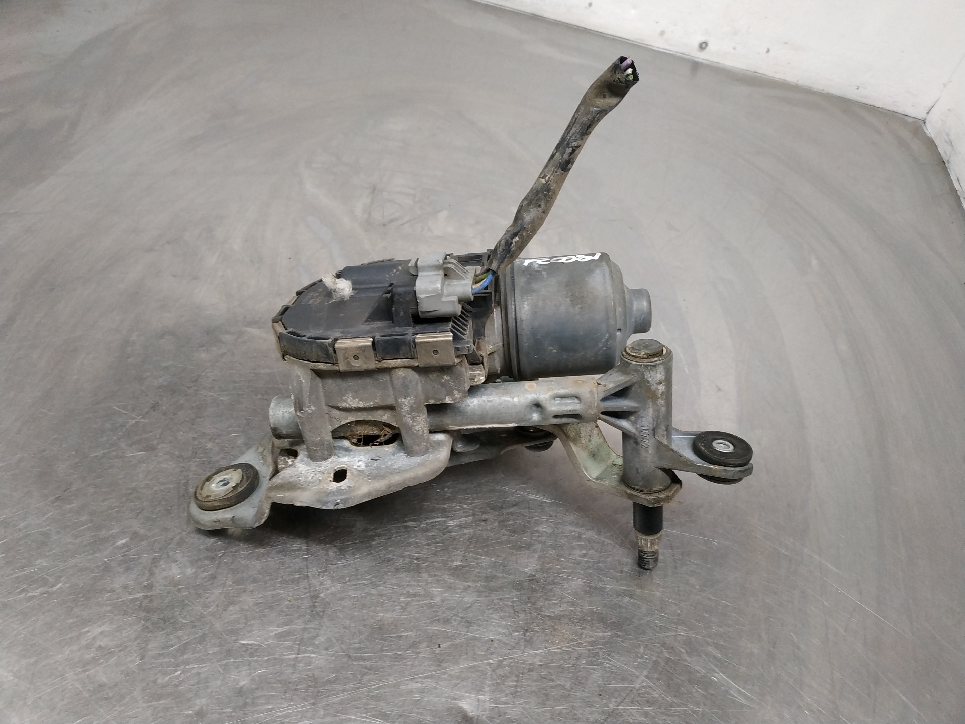 Motor limpia delantero RHR 0390241722 de Peugeot 407 (6d_) 2004-2010 - pieza usada