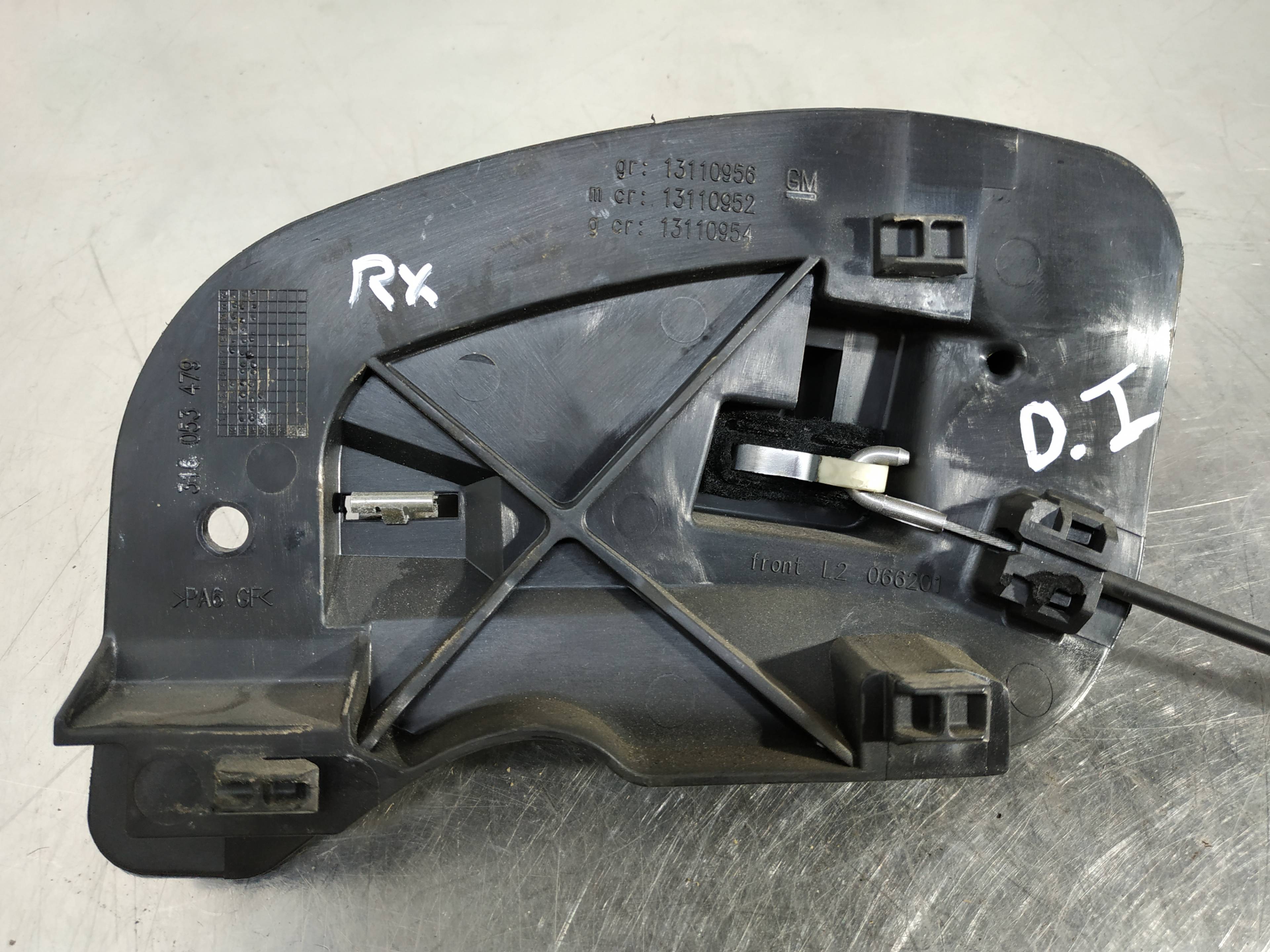 Puxador interior frente esquerdo Z13DT 316053479 de Opel Corsa 2003-0 - pieza usada