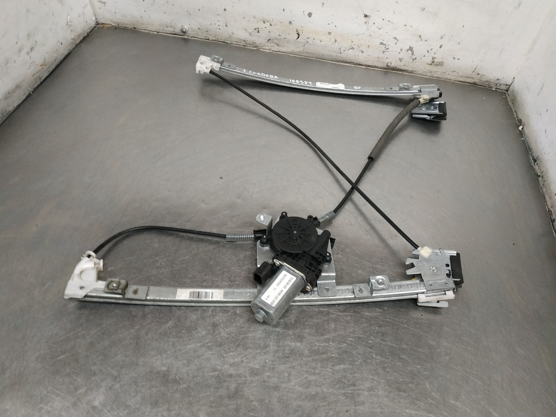 SEAT Cordoba 1 generation (1993-2003) Front Left Door Window Regulator D393800 27319155