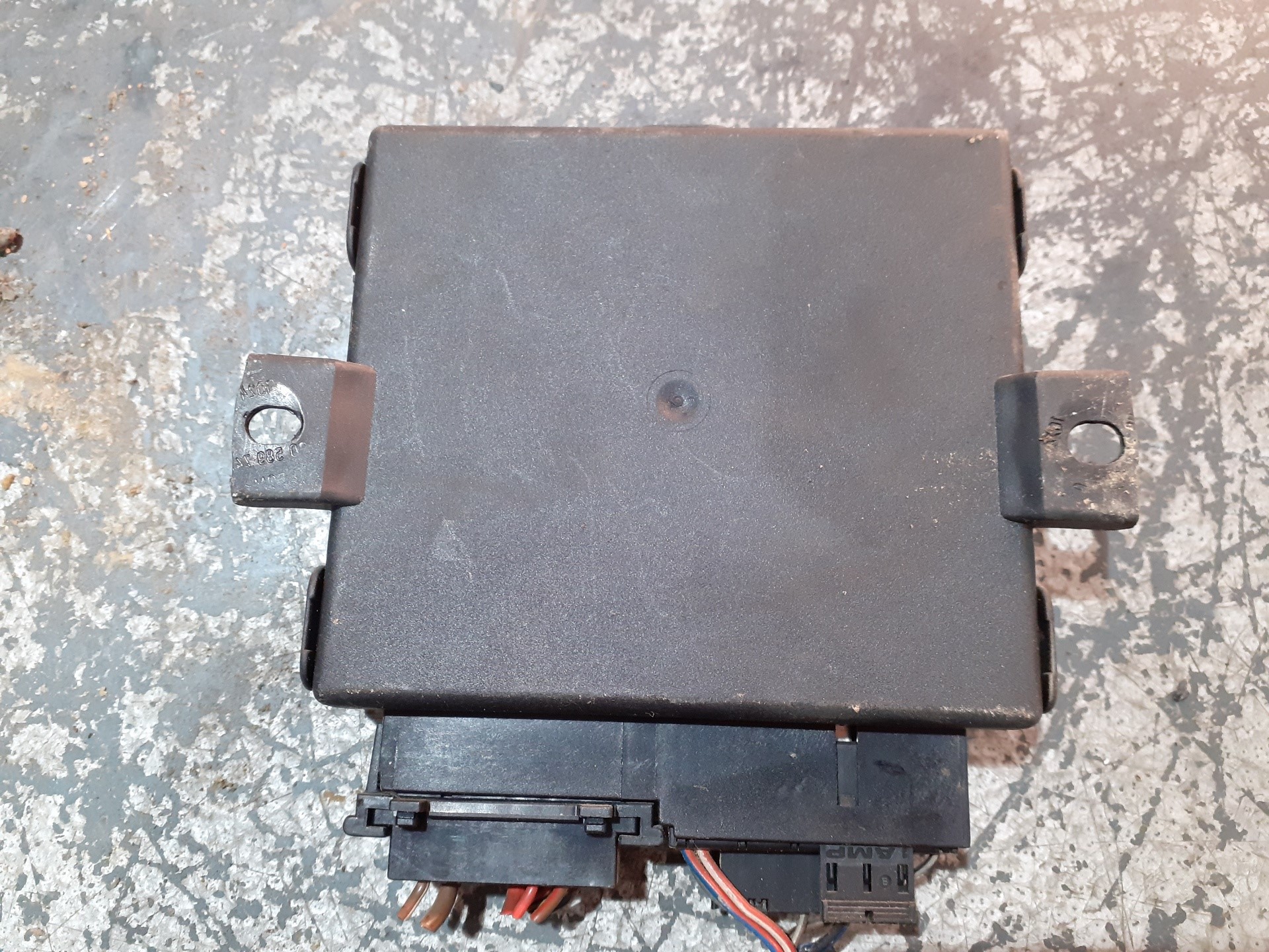 Centralita cierre Y20DTH 24437076 de Opel Zafira a monospace (t98) 1999-2005 - pieza usada