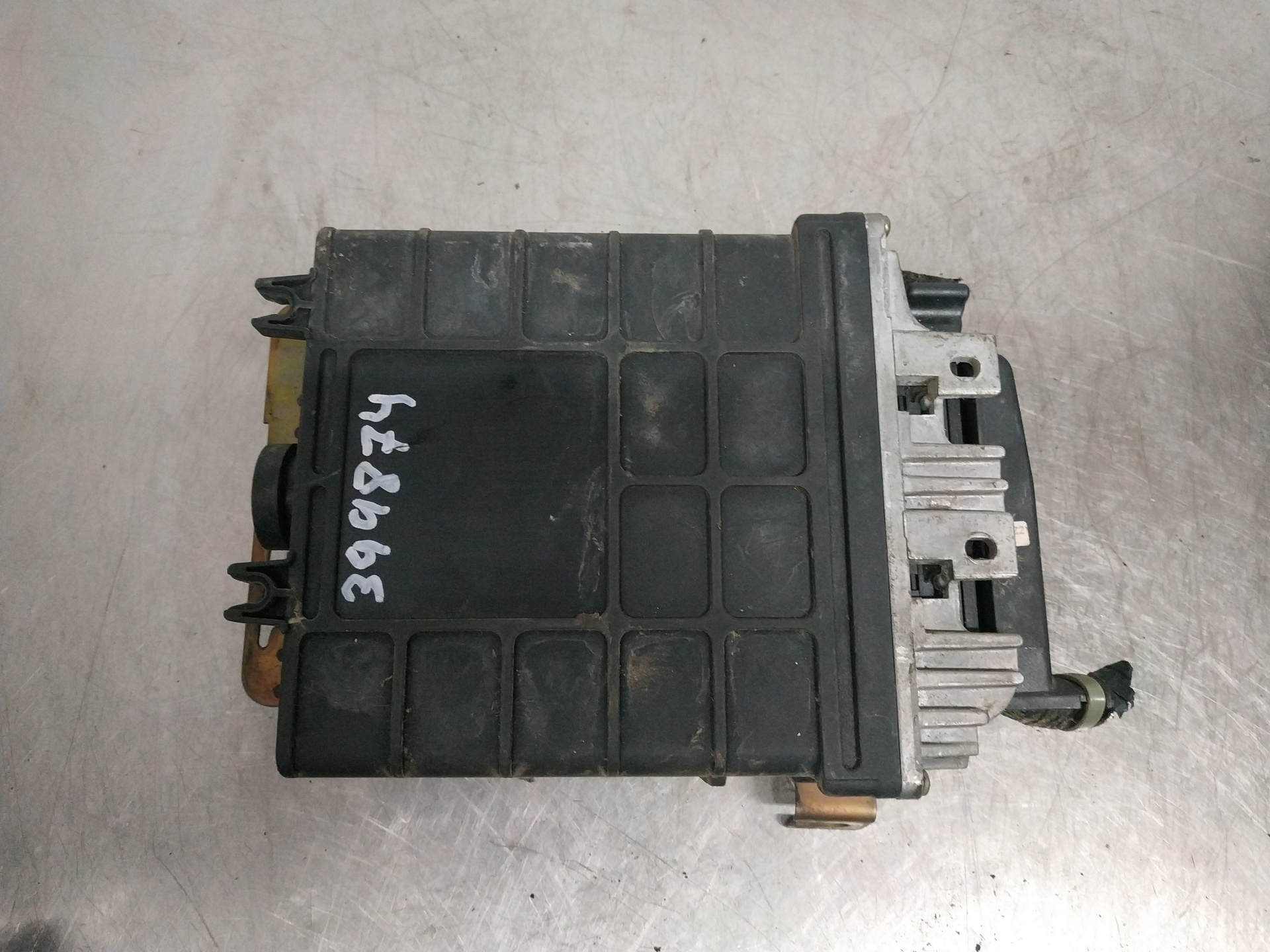 Centralita motor uce 1Z 0281001308 de Volkswagen Golf 1991-1998
