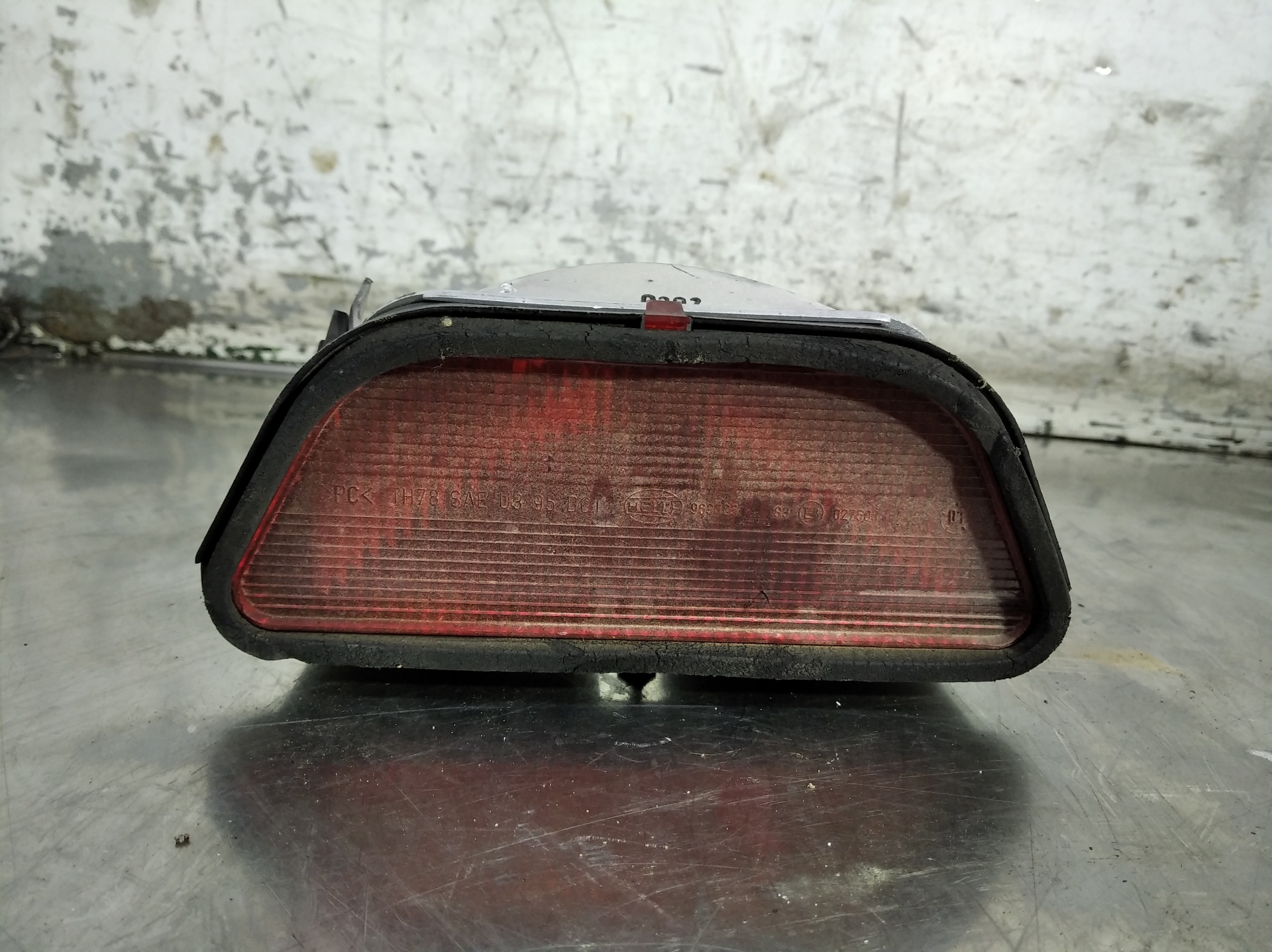 MERCEDES-BENZ M-Class W163 (1997-2005) Lumină capac spate A1638200156 19083842