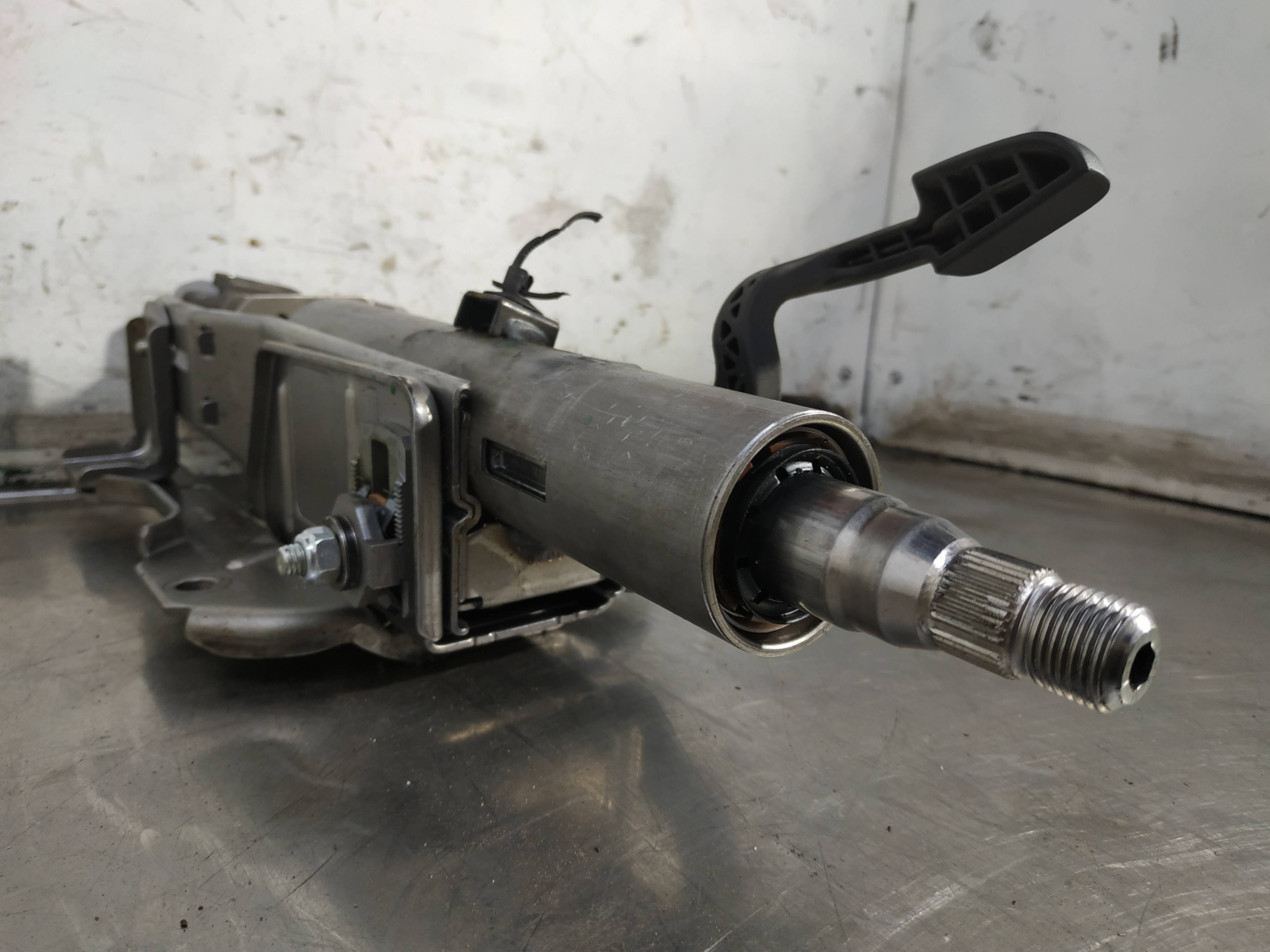 Columna direccion 199A9000 51854210 de Citroen Nemo ranchera familiar 2009-0 - pieza usada