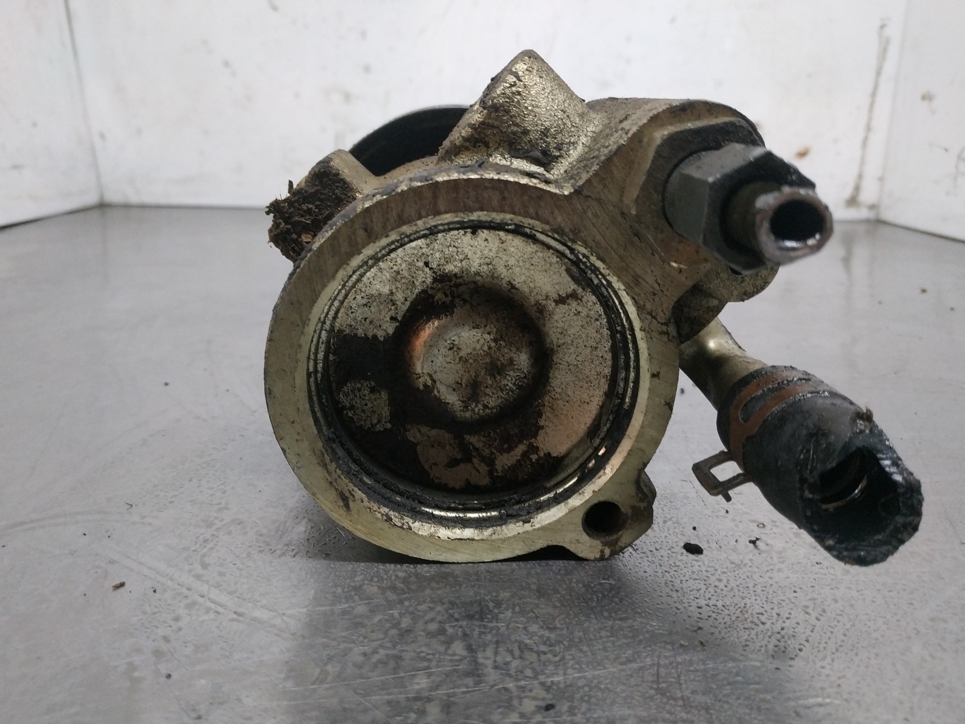 Pompe de direction F9Q730,F9Q734,F9Q731,F9Q736,F9Q 7700417308 de Renault Megane i 1997-2003 - pieza usada