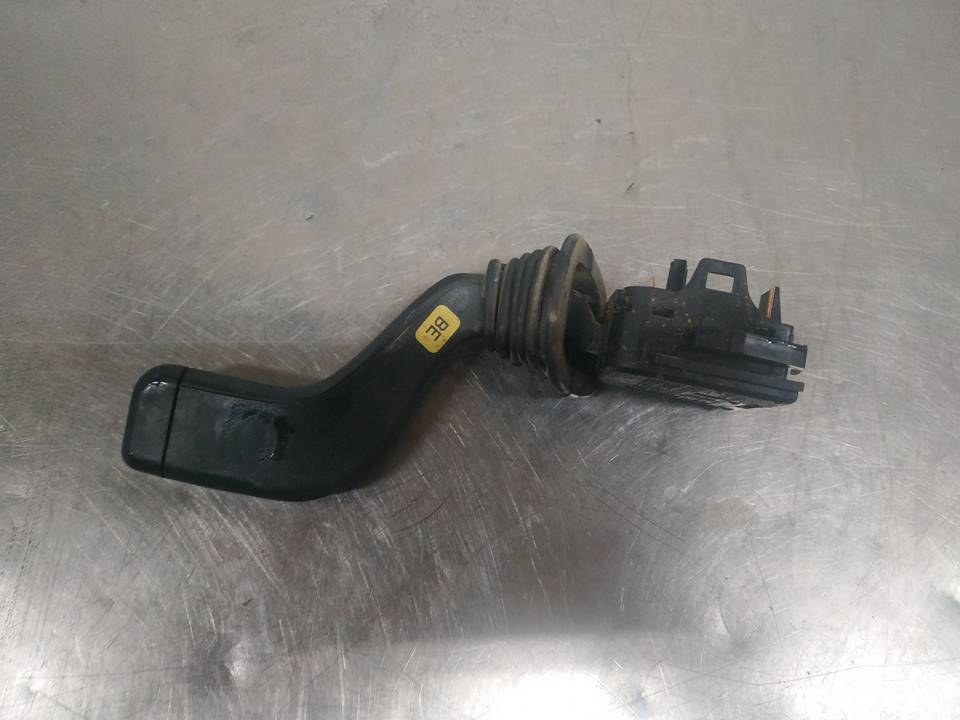 Mando del limpia 90124931 de Opel Corsa b (s93) 1996-2000