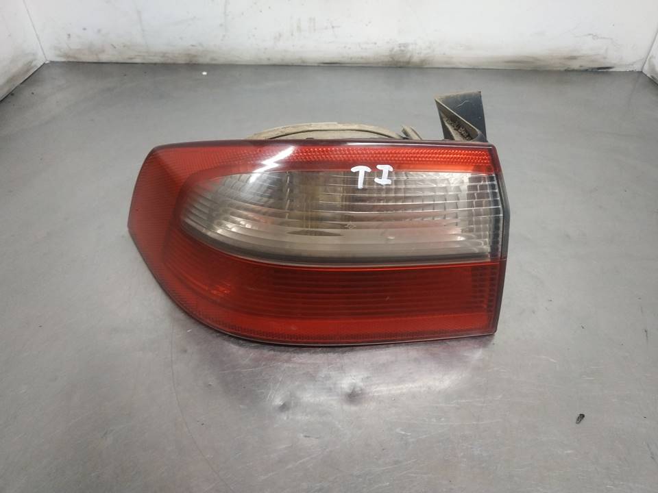 Rear lamp lh 8200002473 de Renault Laguna ii (bg0/1_) 2001-2007 - pieza usada