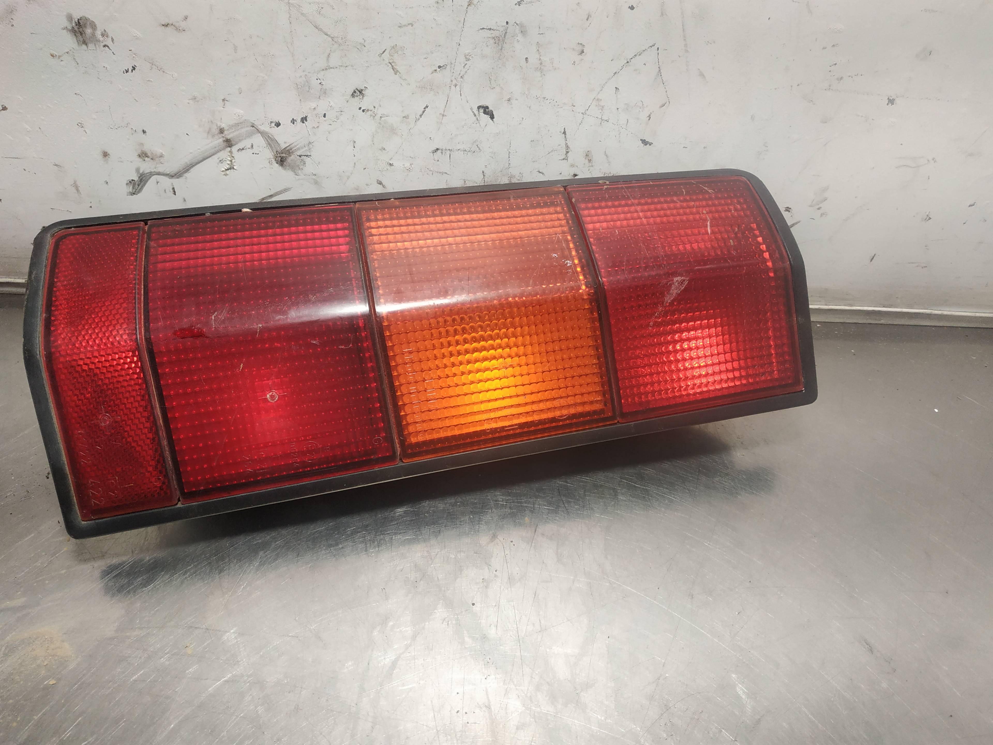 FORD USA Express Rear Left Taillight 20990 19030342