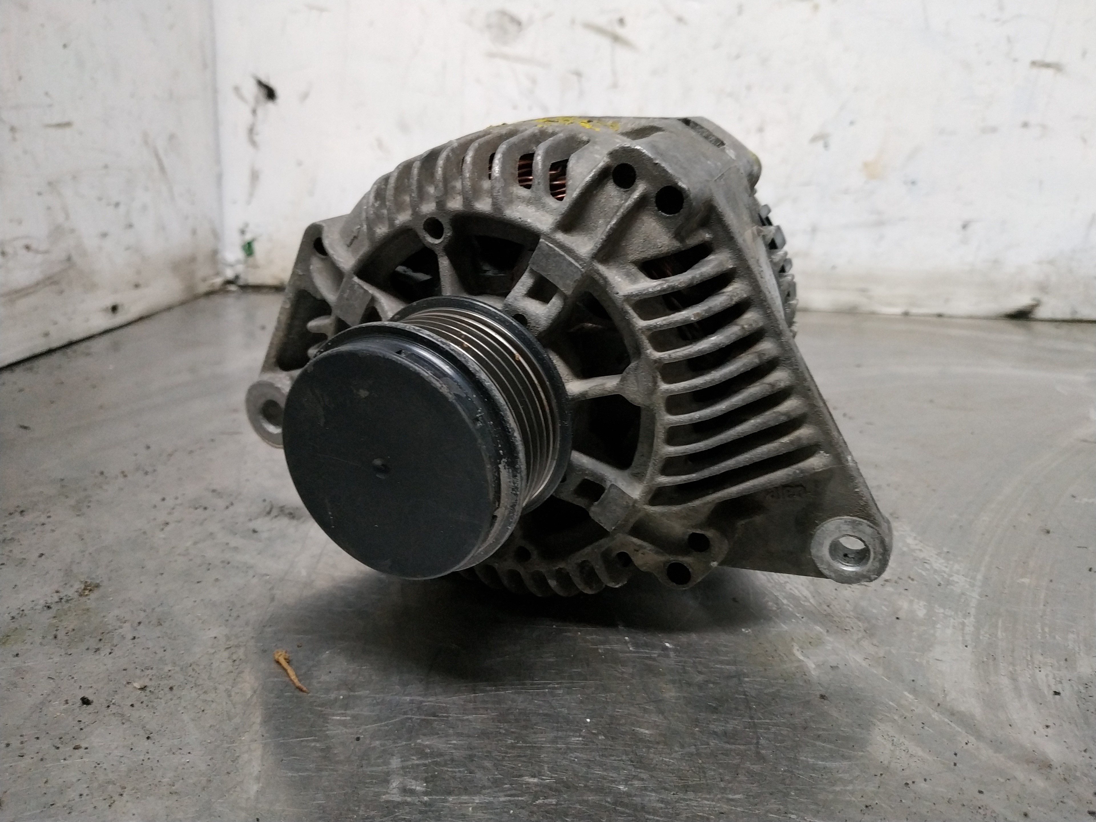 Alternador F9QK7 7700431943 de Renault Scénic i monospace (ja0/1_, fa0_) 1999-2003 - pieza usada