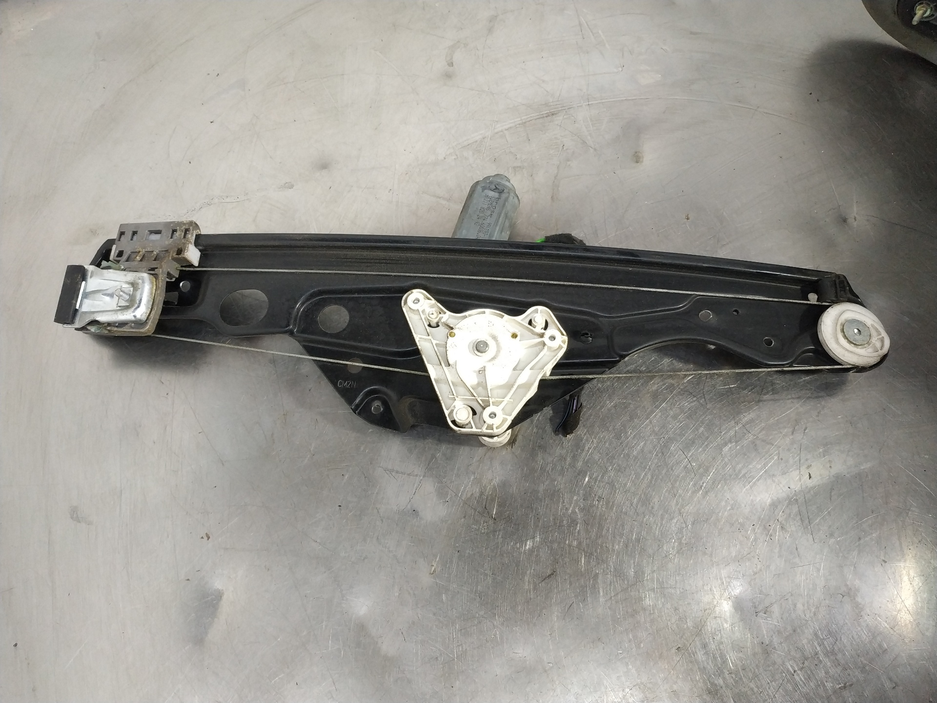 MAZDA E-Class W211/S211 (2002-2009) Rear left door window lifter A2118202442 19135318