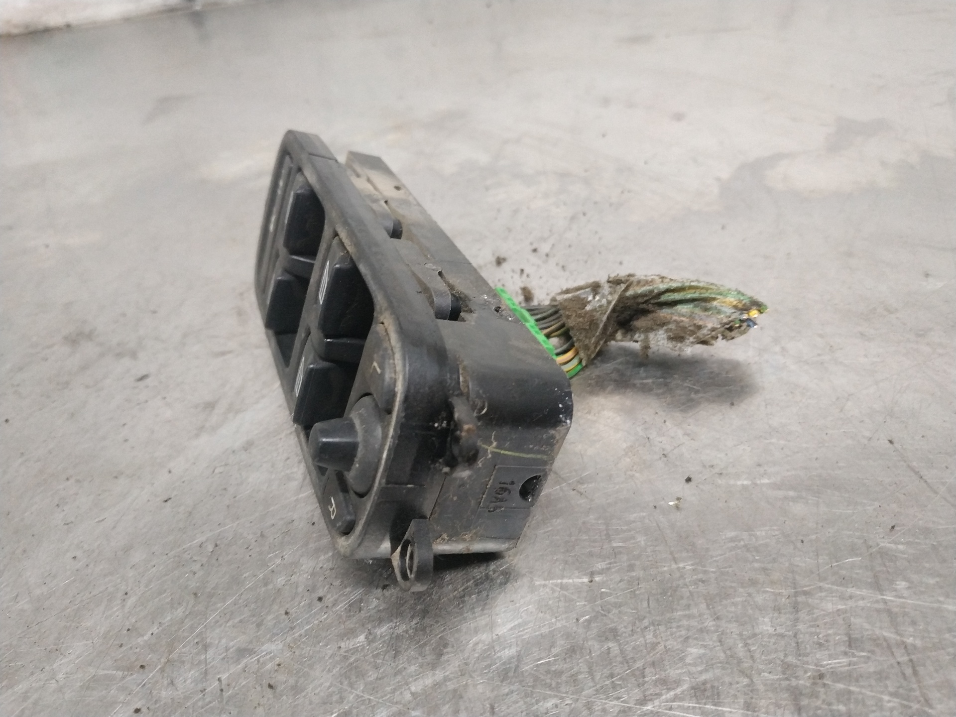 Front window control panel lh D4204T 30710787 de Volvo V50 (545) 2004-2010 - pieza usada