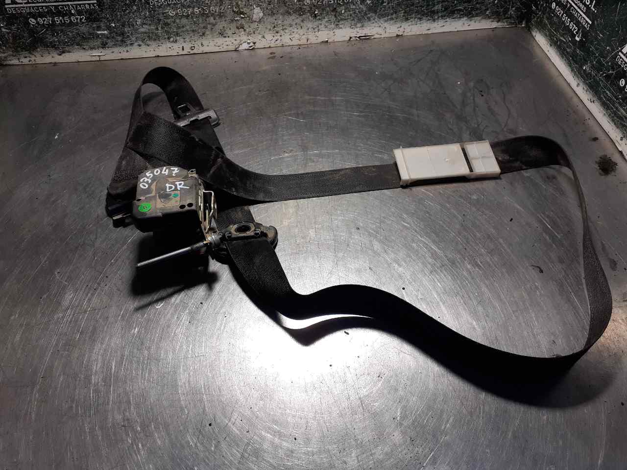 OPEL Corsa C (2000-2006) Front Right Seatbelt 33009758 18843408