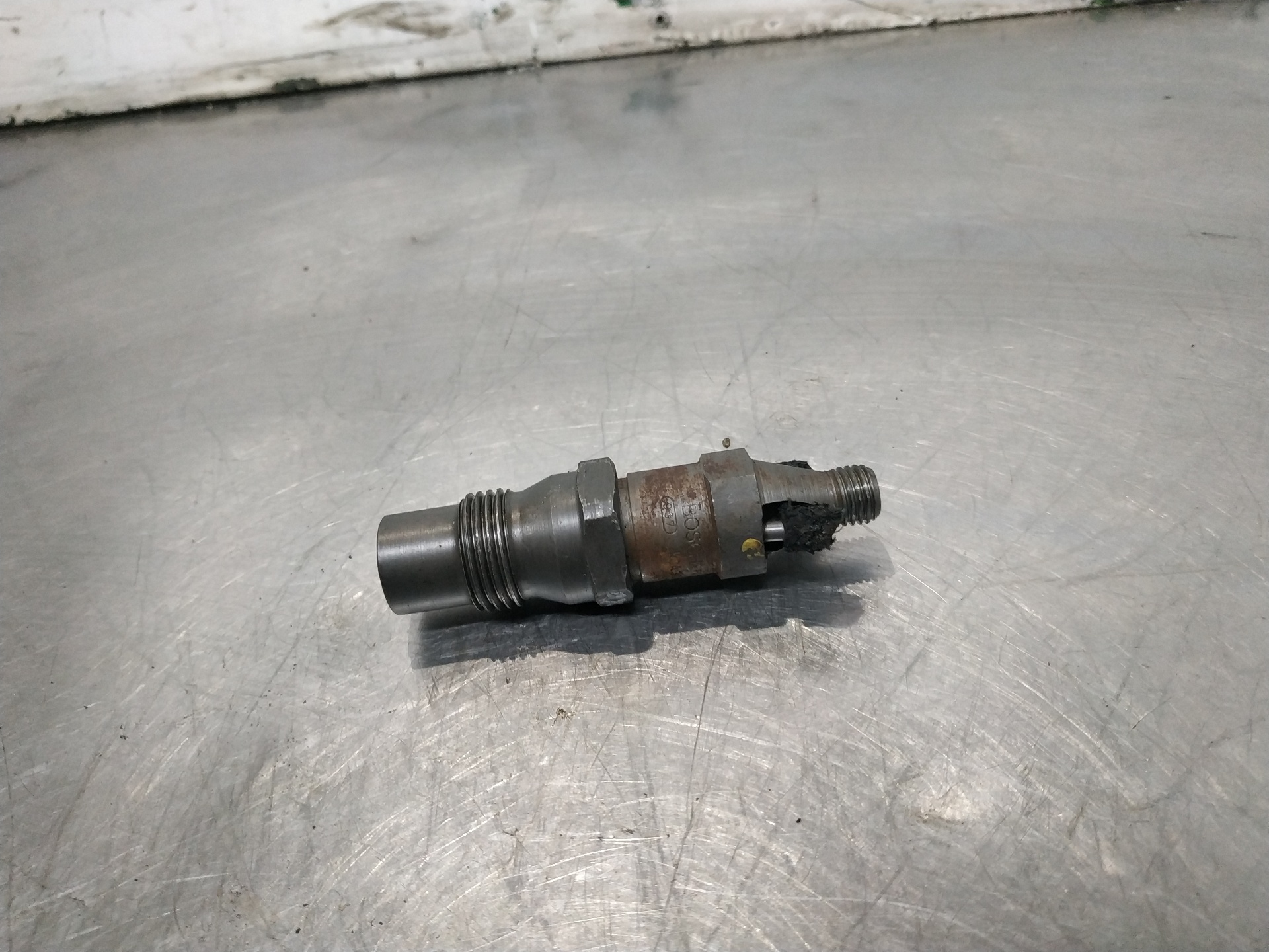 VOLKSWAGEN Express Injector de combustibil KCA30S44 23612601