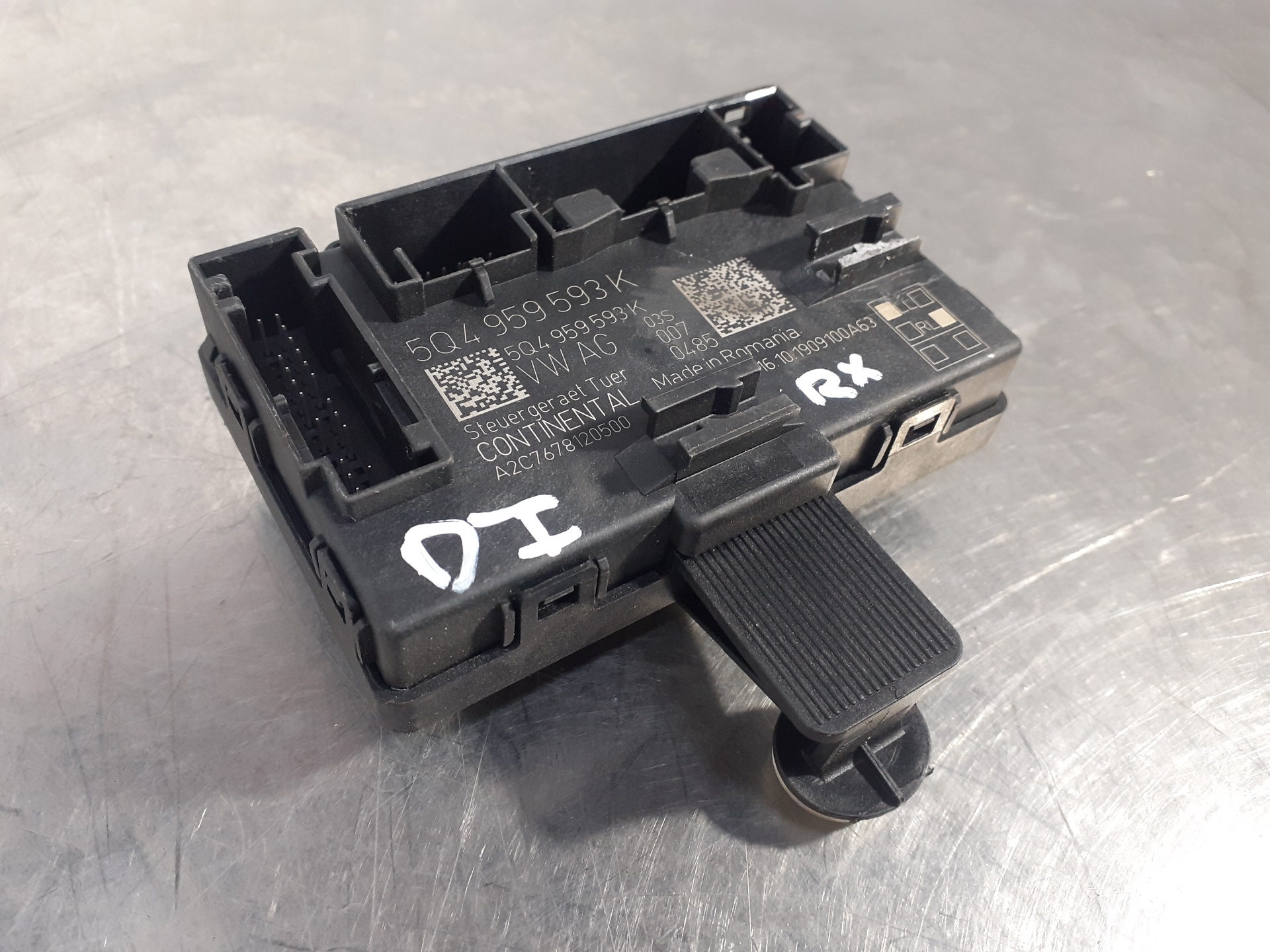 SEAT Toledo 3 generation (2004-2010) Comfort Control Unit 5Q4959593K 18985588