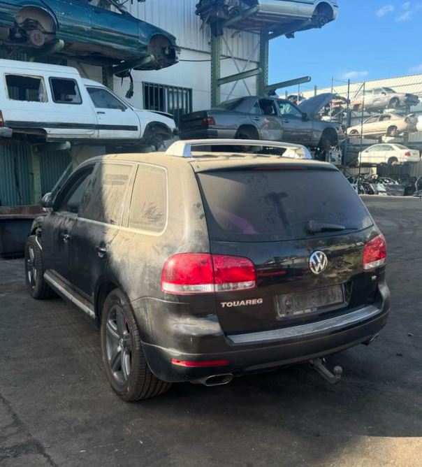 VOLKSWAGEN Touareg 1 generation (2002-2010) Butuc roată  dreapta spate 7L0505436B 27319424