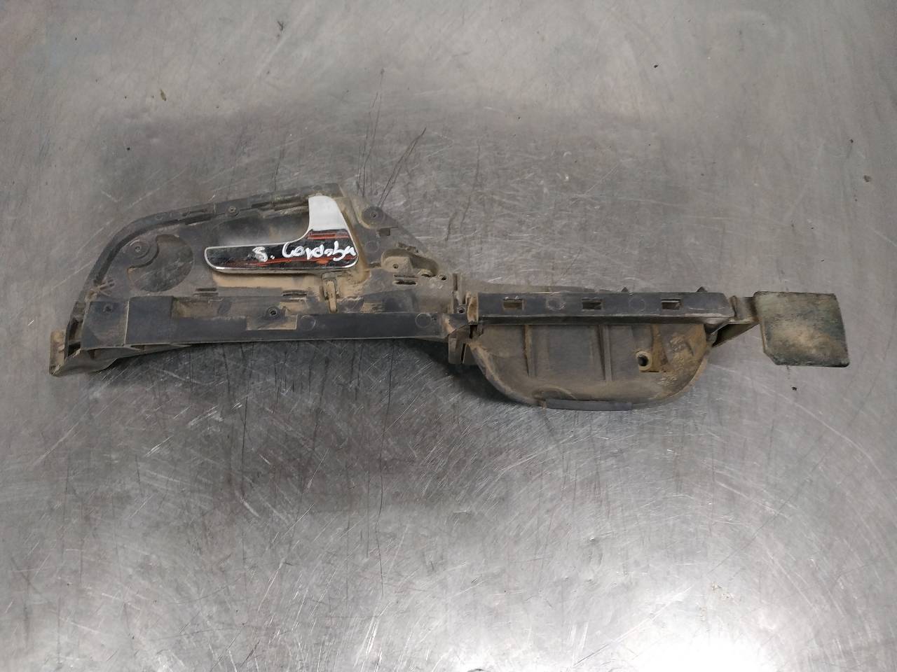 SEAT Cordoba 1 generation (1993-2003) Right Rear Internal Opening Handle 6K4837114 27319057