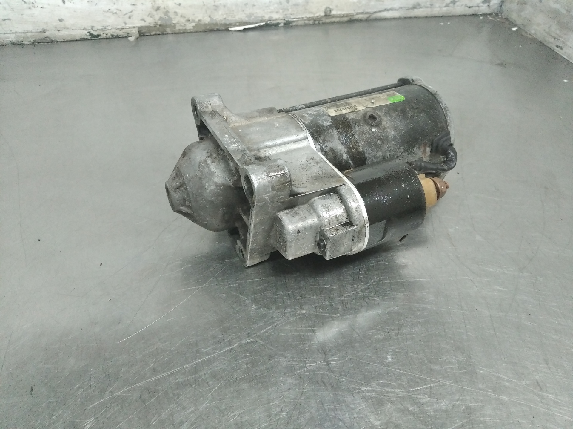 VOLKSWAGEN Express Startmotor MD329260 23576509