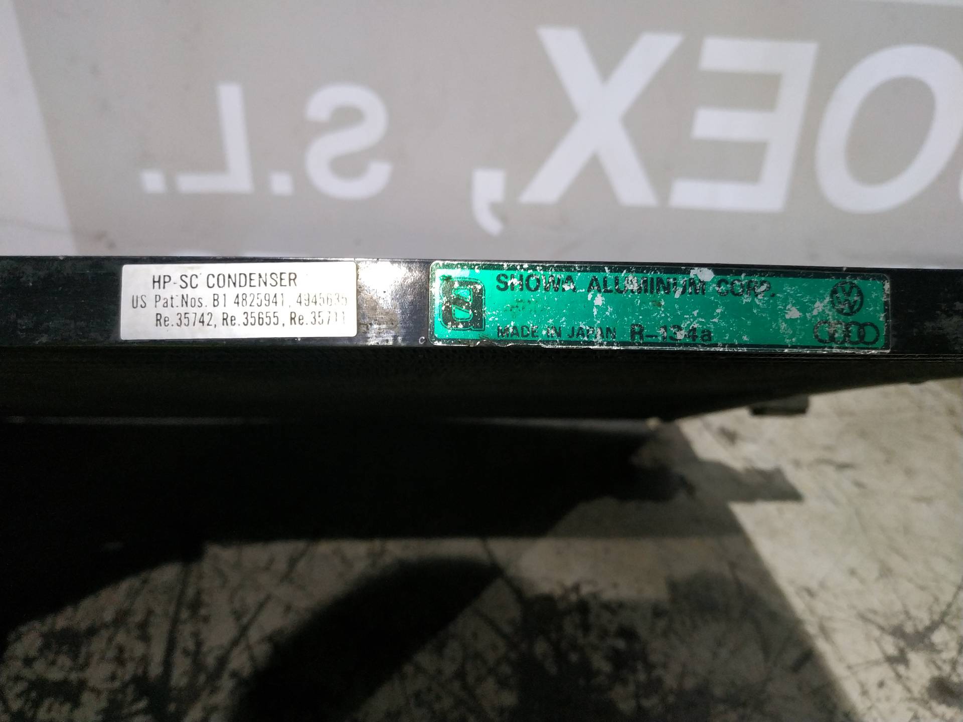 Condensador / radiador aire acondicionado AFB 4825941 de Audi A4 b5 (8d2) 1995-2000 - pieza usada