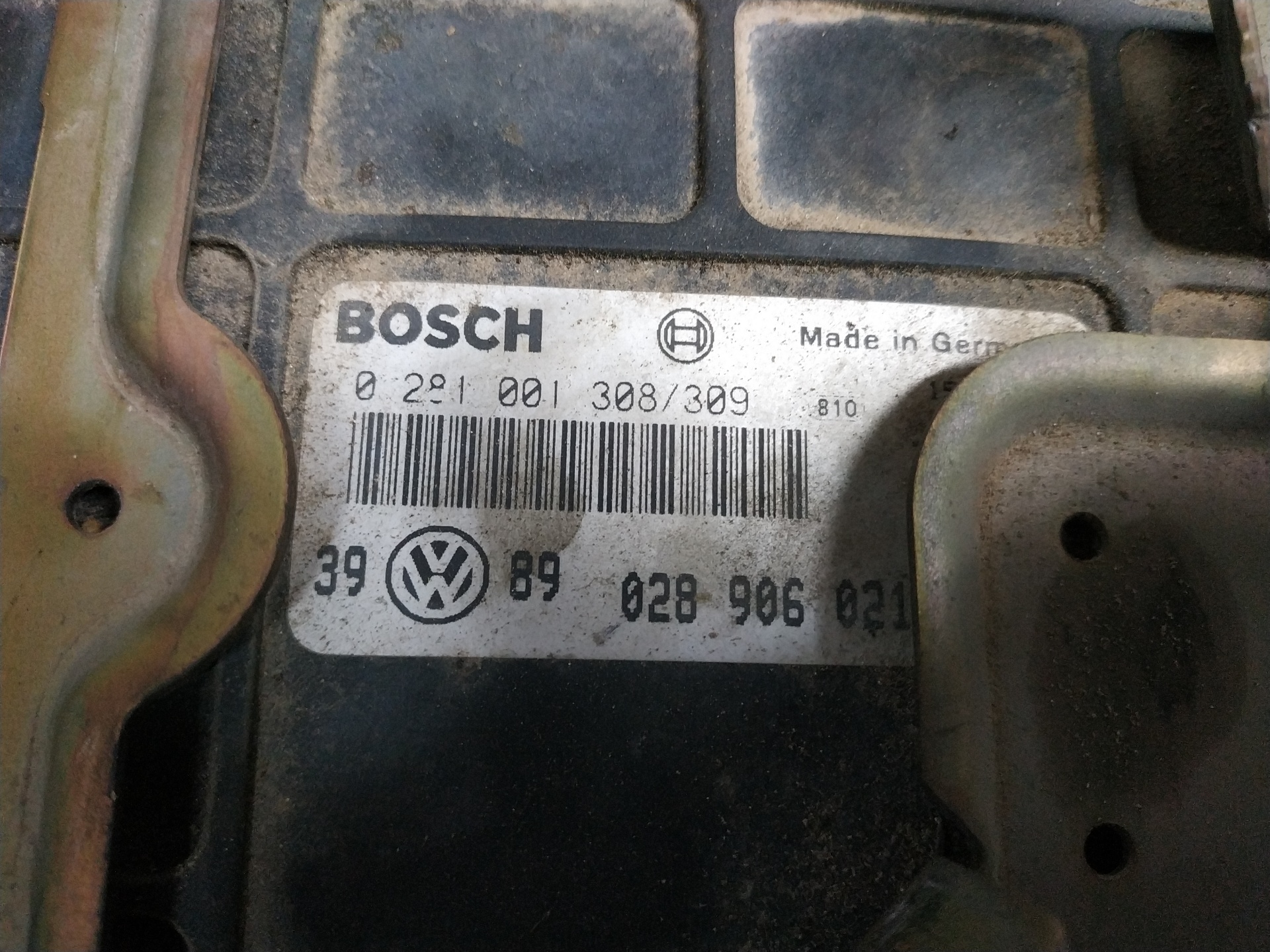 Centralita motor uce 1Z 0281001308 de Volkswagen Golf 1991-1998 - pieza usada