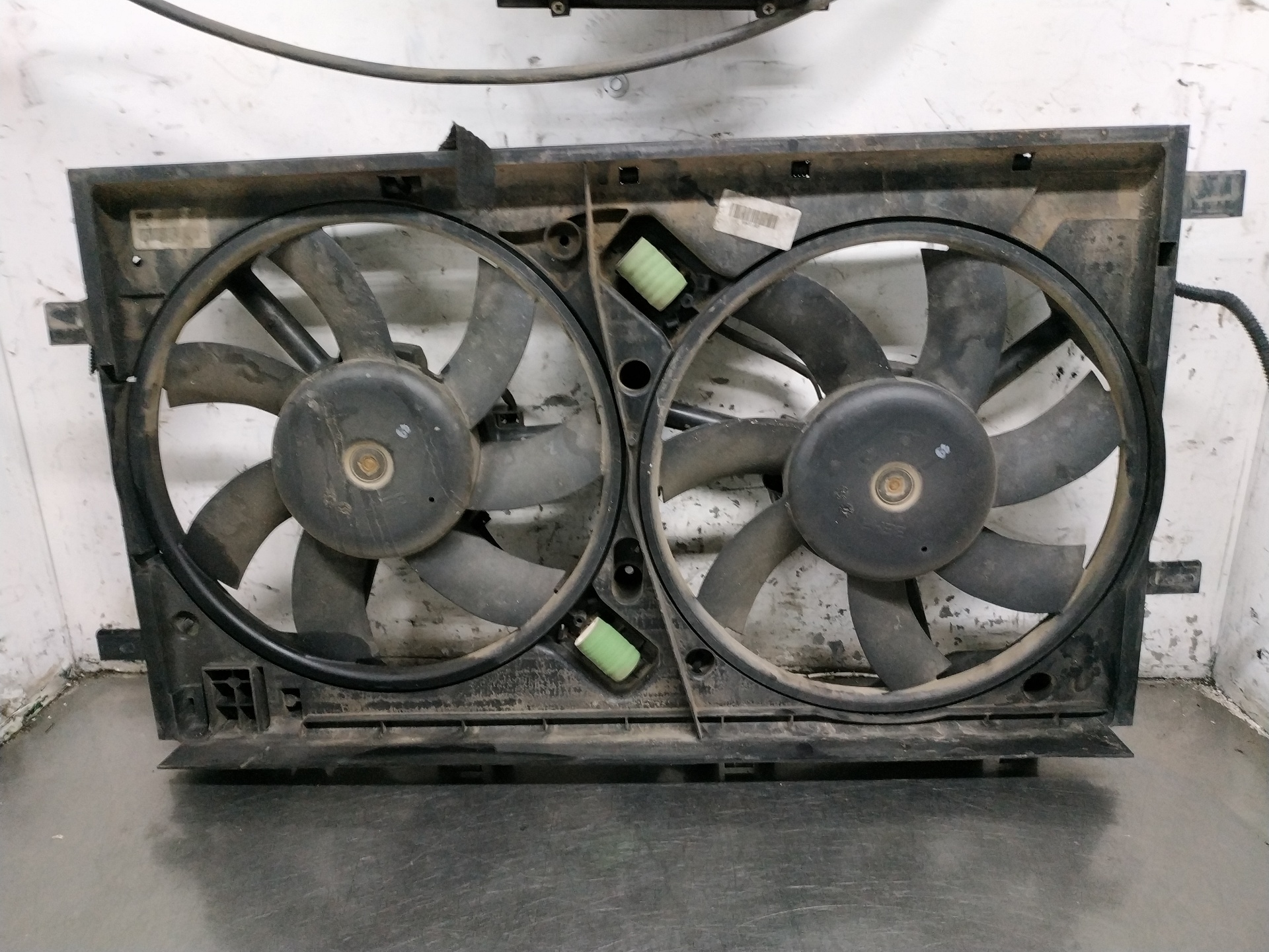 Electroventilador A20DTH 13223018 de Opel Insignia 2008-2011