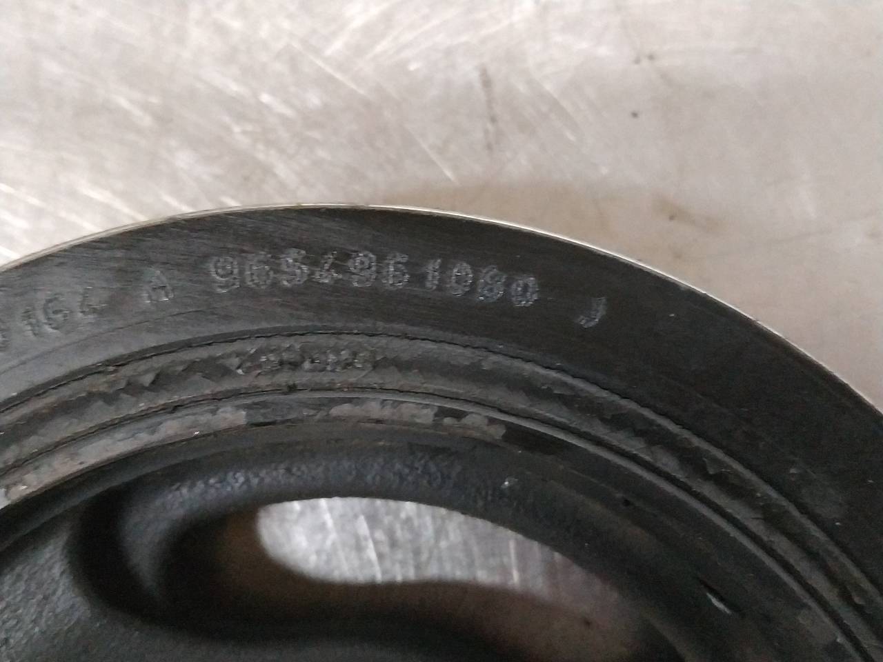 Polea cigueñal 9HZ 9654961080 de Citroen C4 picasso i monospace (ud_) 2009-2013 - pieza usada