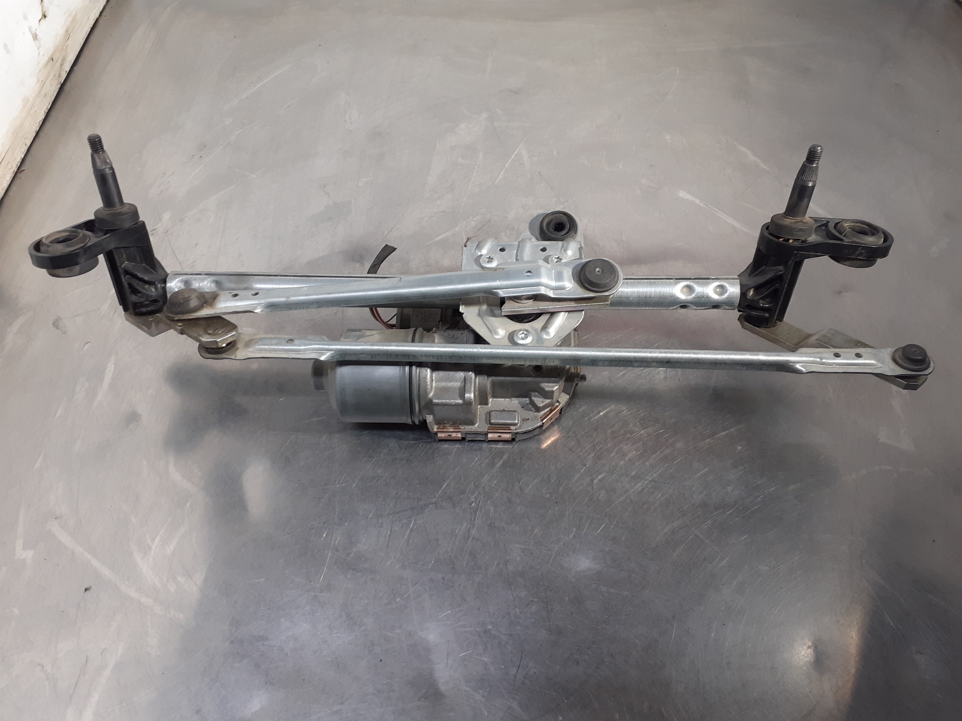 SEAT Toledo 3 generation (2004-2010) Front Windshield Wiper Mechanism 5F1955119A 18986555