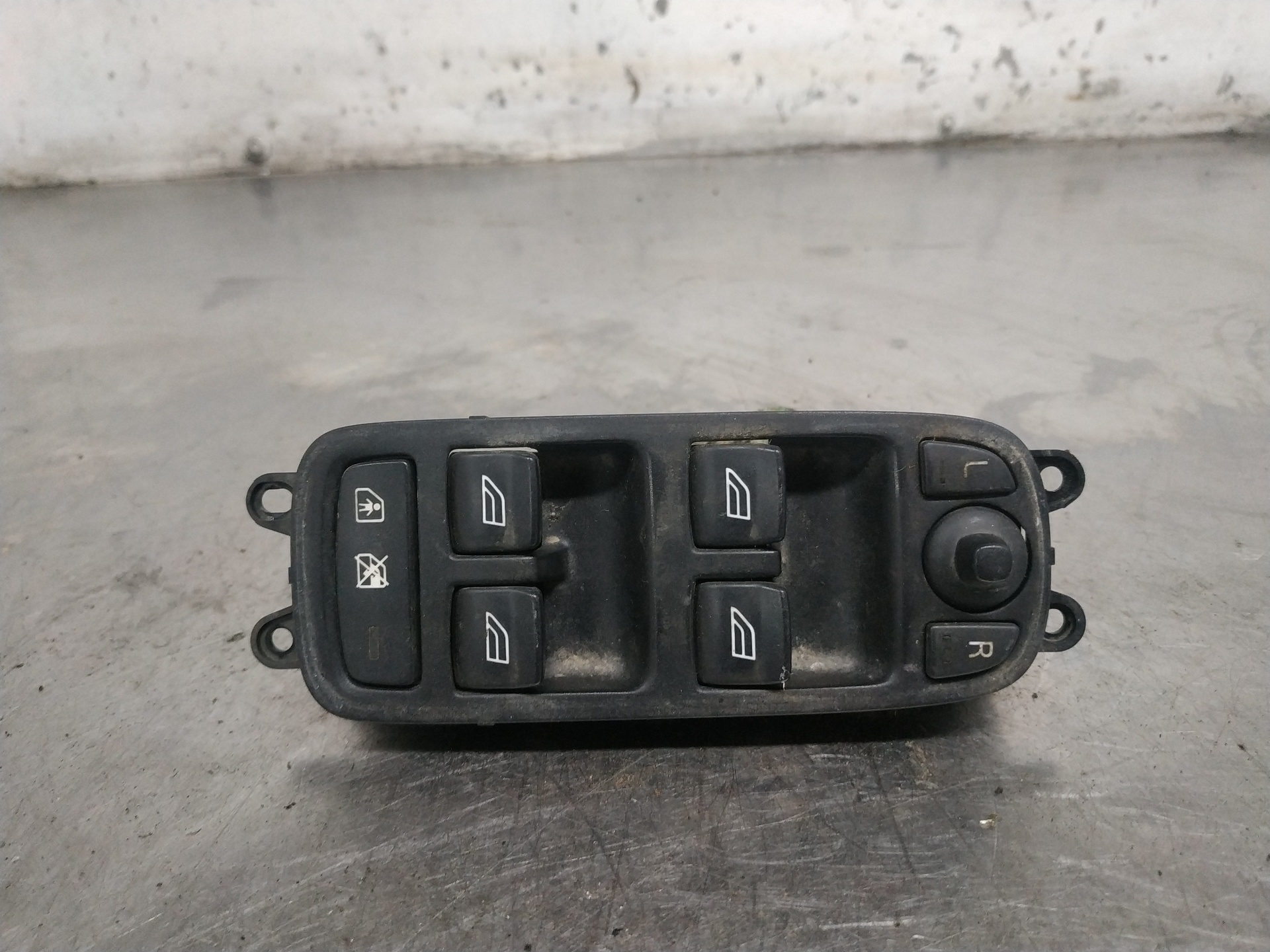 Front window control panel lh D4204T 30710787 de Volvo V50 (545) 2004-2010
